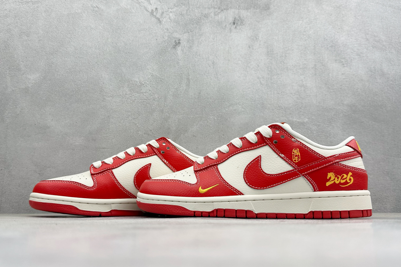 Nike SB Dunk Low RETRO 马年限定 高端定制 低帮休闲板鞋 QW5288-105-Top High Quatity Cheap Sneakers Fashion Clothing Clothes Bags handbags Shoes of all Brand wholesale With The best Quality And Beautiful Price from China Factory Chinese suppliers wholesaler seller Nike SB Dunk Low RETRO 马年限定 高端定制 低帮休闲板鞋 QW5288-105