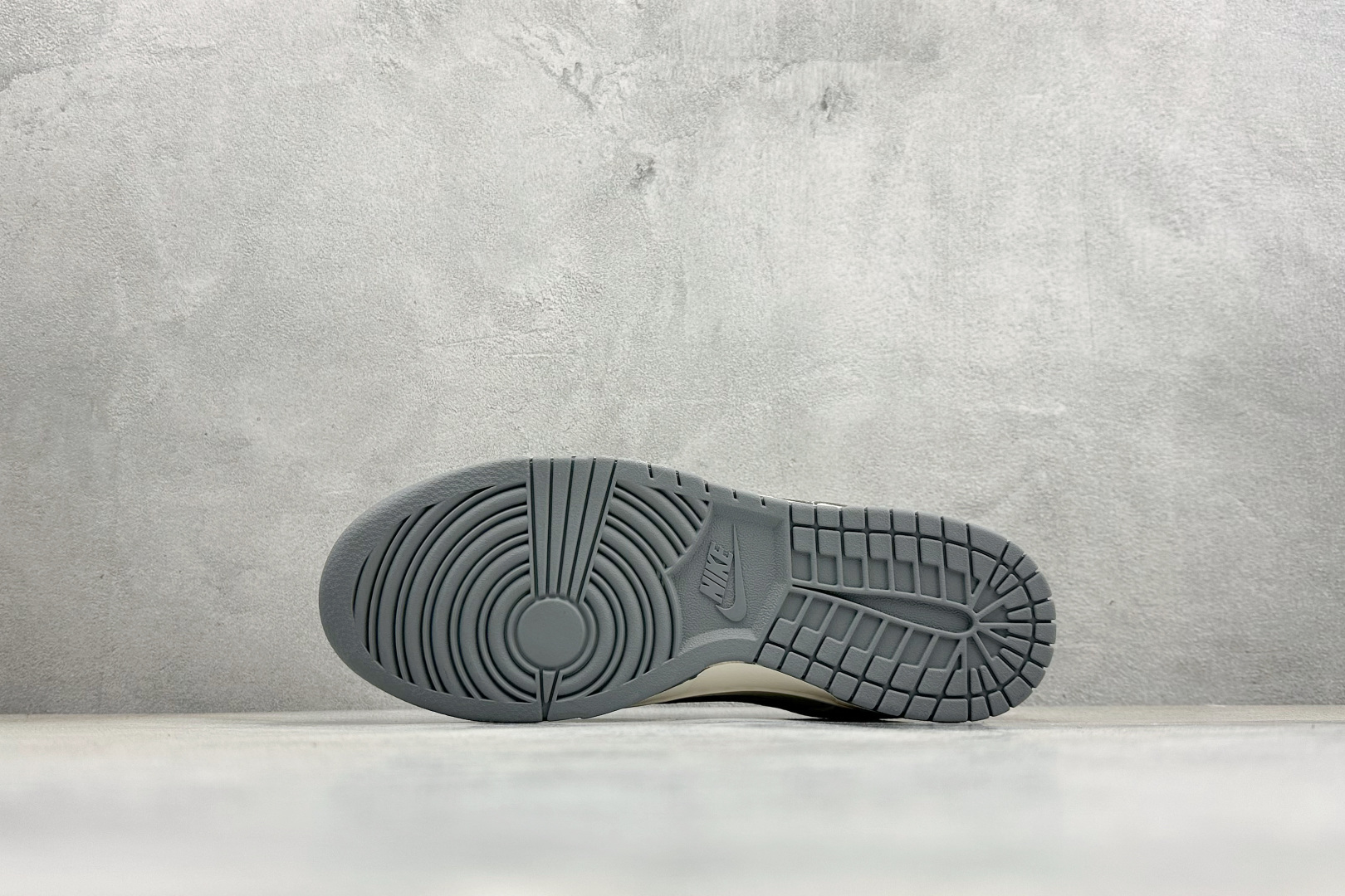 260 Nike SB Dunk Low RETRO 马年限定 高端定制 低帮休闲板鞋 LX1988-813-Chinese UA Cheap High Quatity Brand Clothes Bags handbags Sneakers wholesale wholesaler seller from China Factory suppliers Fashion Clothing Shoes best Quality Beautiful Price 260 Nike SB Dunk Low RETRO 马年限定 高端定制 低帮休闲板鞋 LX1988-813