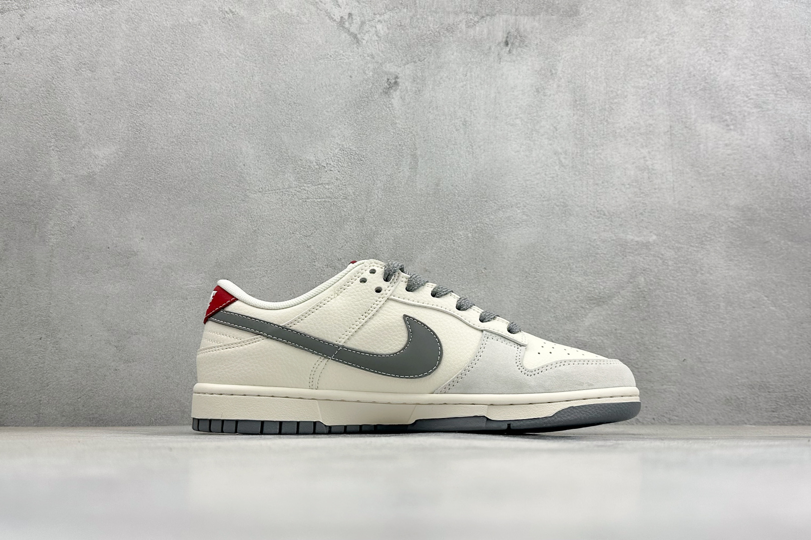 260 Nike SB Dunk Low RETRO 马年限定 高端定制 低帮休闲板鞋 LX1988-813-Chinese UA Cheap High Quatity Brand Clothes Bags handbags Sneakers wholesale wholesaler seller from China Factory suppliers Fashion Clothing Shoes best Quality Beautiful Price 260 Nike SB Dunk Low RETRO 马年限定 高端定制 低帮休闲板鞋 LX1988-813