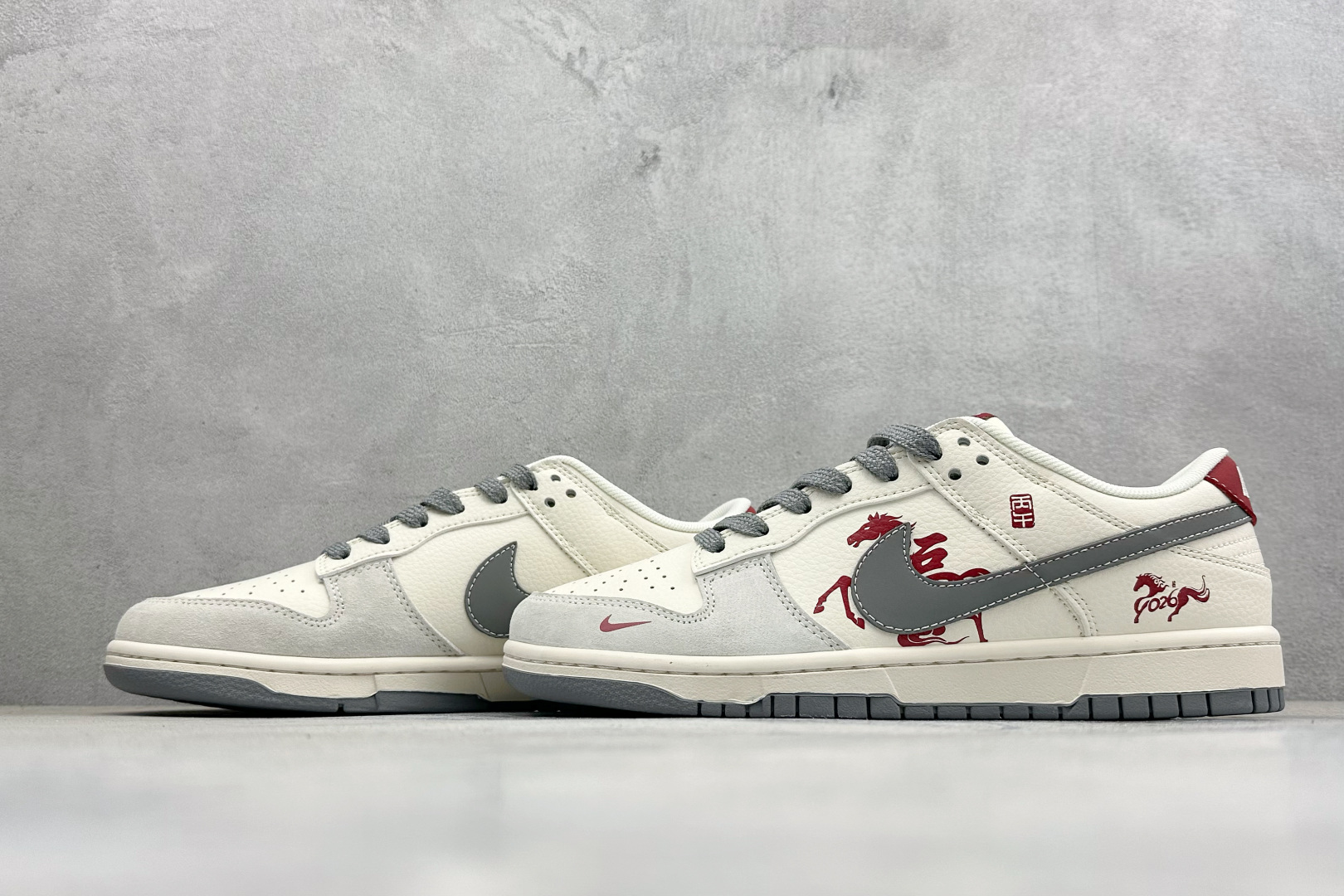 260 Nike SB Dunk Low RETRO 马年限定 高端定制 低帮休闲板鞋 LX1988-813-Chinese UA Cheap High Quatity Brand Clothes Bags handbags Sneakers wholesale wholesaler seller from China Factory suppliers Fashion Clothing Shoes best Quality Beautiful Price 260 Nike SB Dunk Low RETRO 马年限定 高端定制 低帮休闲板鞋 LX1988-813
