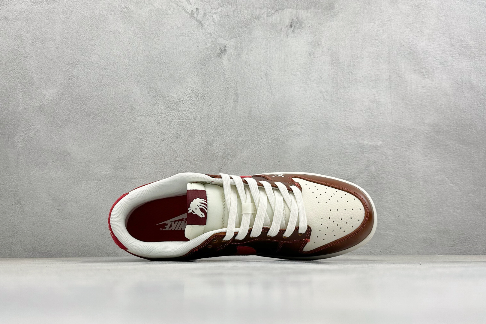 Nike SB Dunk Low 马年联名 酒红棕 高端定制 低帮休闲板鞋 DS6608-025