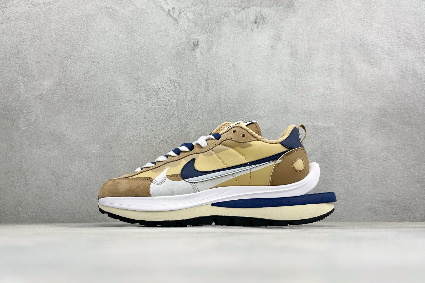 260 新S版Sacai x Nike VaporWaffle 圆头舒适 低帮 生活休闲鞋 DD1875-200-Chinese UA Cheap High Quatity Brand Clothes Bags handbags Sneakers wholesale wholesaler seller from China Factory suppliers Fashion Clothing Shoes best Quality Beautiful Price 260 新S版Sacai x Nike VaporWaffle 圆头舒适 低帮 生活休闲鞋 DD1875-200
