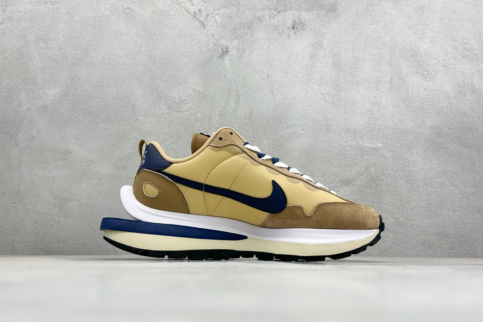 260 新S版Sacai x Nike VaporWaffle 圆头舒适 低帮 生活休闲鞋 DD1875-200-Chinese UA Cheap High Quatity Brand Clothes Bags handbags Sneakers wholesale wholesaler seller from China Factory suppliers Fashion Clothing Shoes best Quality Beautiful Price 260 新S版Sacai x Nike VaporWaffle 圆头舒适 低帮 生活休闲鞋 DD1875-200