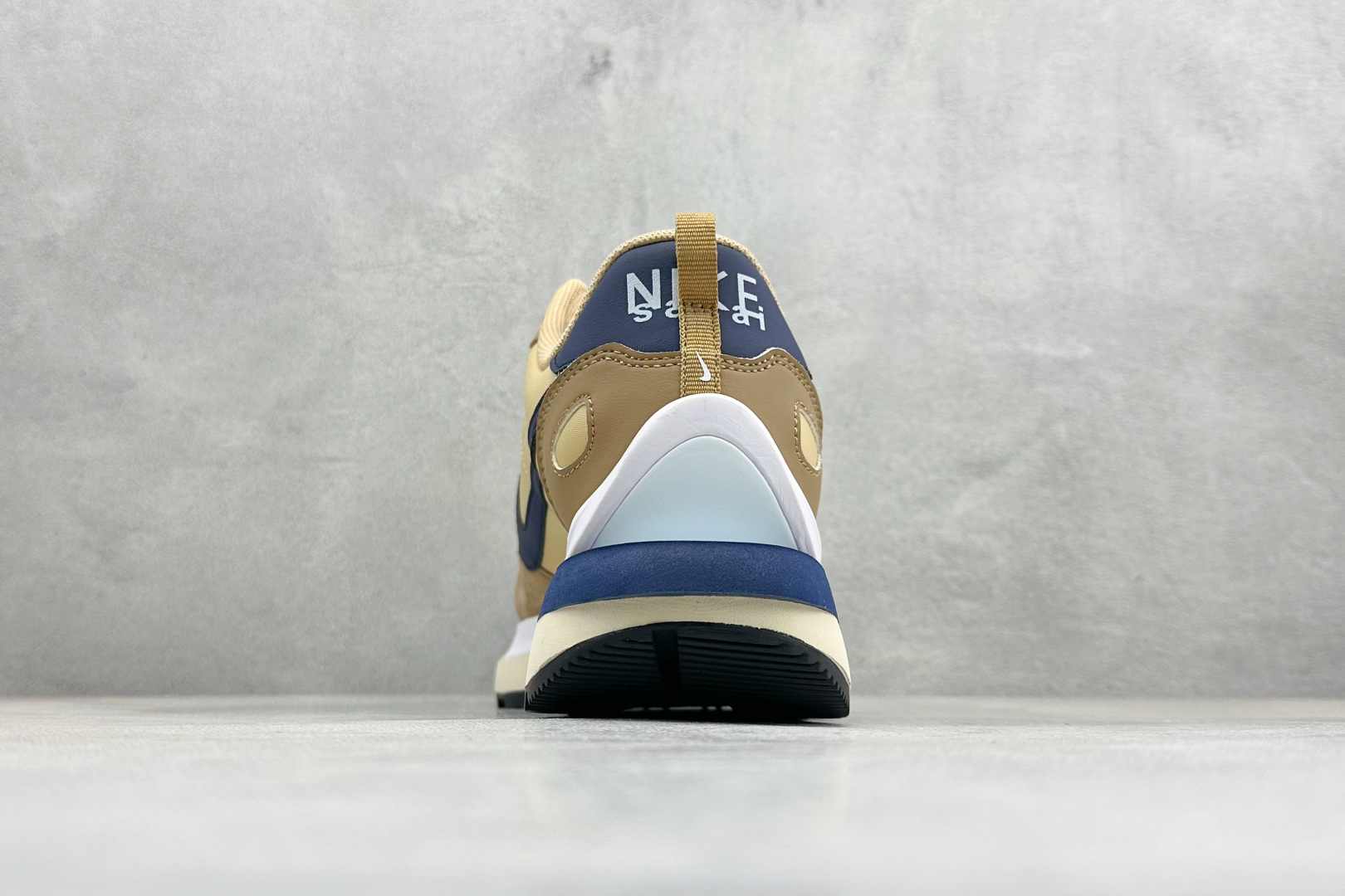 260 新S版Sacai x Nike VaporWaffle 圆头舒适 低帮 生活休闲鞋 DD1875-200-Chinese UA Cheap High Quatity Brand Clothes Bags handbags Sneakers wholesale wholesaler seller from China Factory suppliers Fashion Clothing Shoes best Quality Beautiful Price 260 新S版Sacai x Nike VaporWaffle 圆头舒适 低帮 生活休闲鞋 DD1875-200
