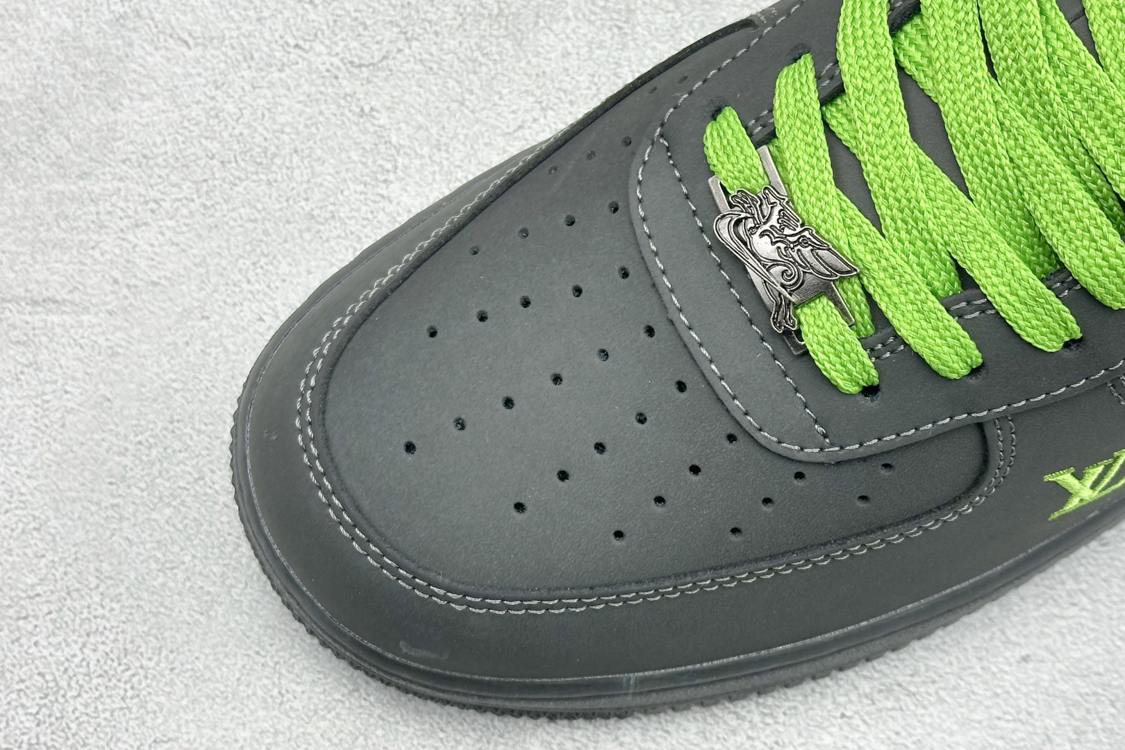 SC版Nike Air Force 1'07 Low 马年联名 墨灰莹绿 空军一号低帮休闲板鞋 XY9025-001-Top High Quatity Cheap Sneakers Fashion Clothing Clothes Bags handbags Shoes of all Brand wholesale With The best Quality And Beautiful Price from China Factory Chinese suppliers wholesaler seller SC版Nike Air Force 1'07 Low 马年联名 墨灰莹绿 空军一号低帮休闲板鞋 XY9025-001