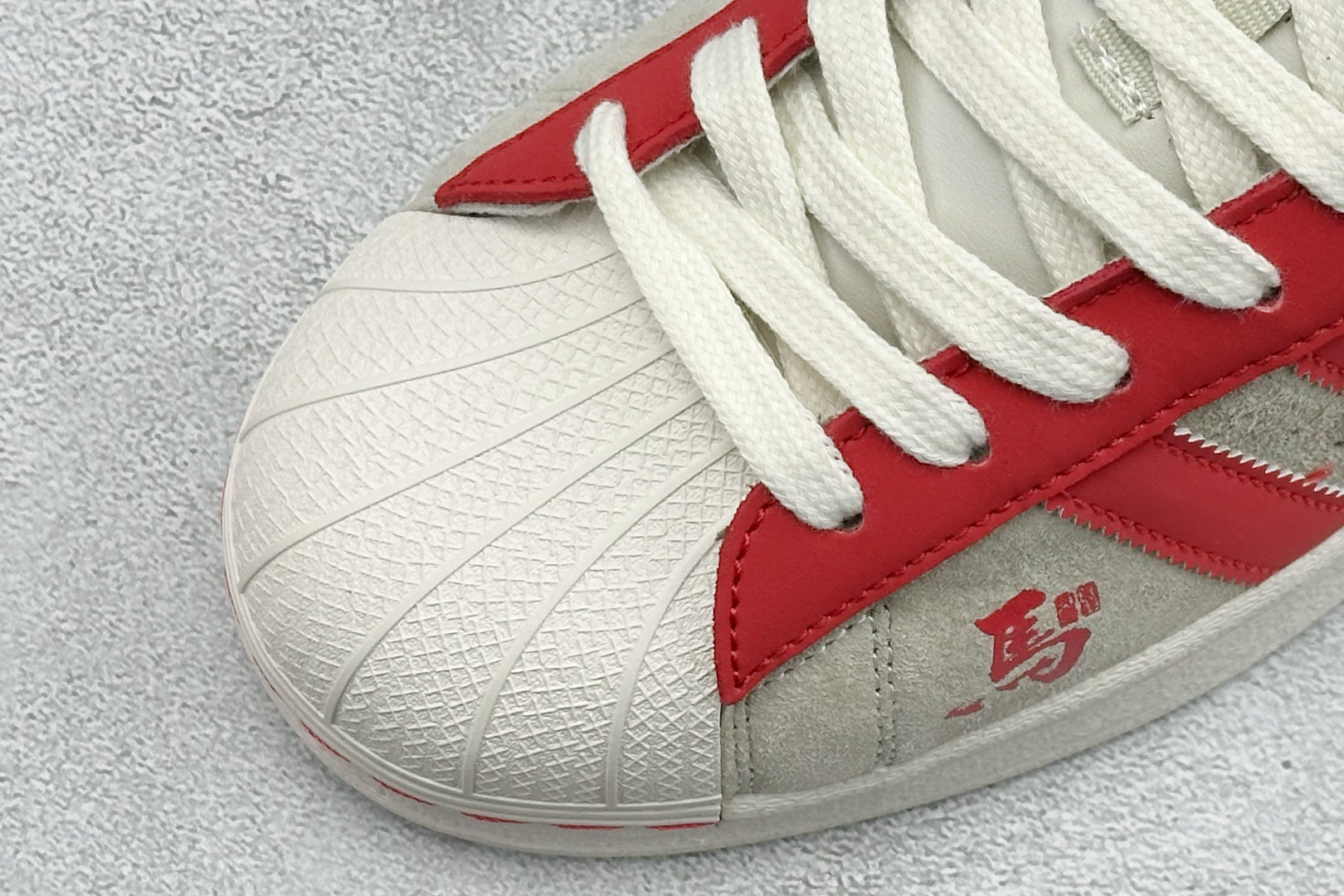 AD Originals Super马年限定 贝壳头板鞋 SD6831-Top High Quatity Cheap Sneakers Fashion Clothing Clothes Bags handbags Shoes of all Brand wholesale With The best Quality And Beautiful Price from China Factory Chinese suppliers wholesaler seller AD Originals Super马年限定 贝壳头板鞋 SD6831