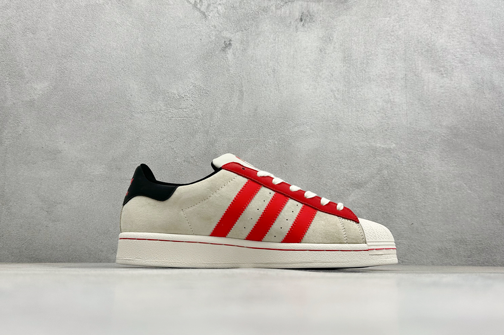 AD Originals Super马年限定 贝壳头板鞋 SD6831-Top High Quatity Cheap Sneakers Fashion Clothing Clothes Bags handbags Shoes of all Brand wholesale With The best Quality And Beautiful Price from China Factory Chinese suppliers wholesaler seller AD Originals Super马年限定 贝壳头板鞋 SD6831