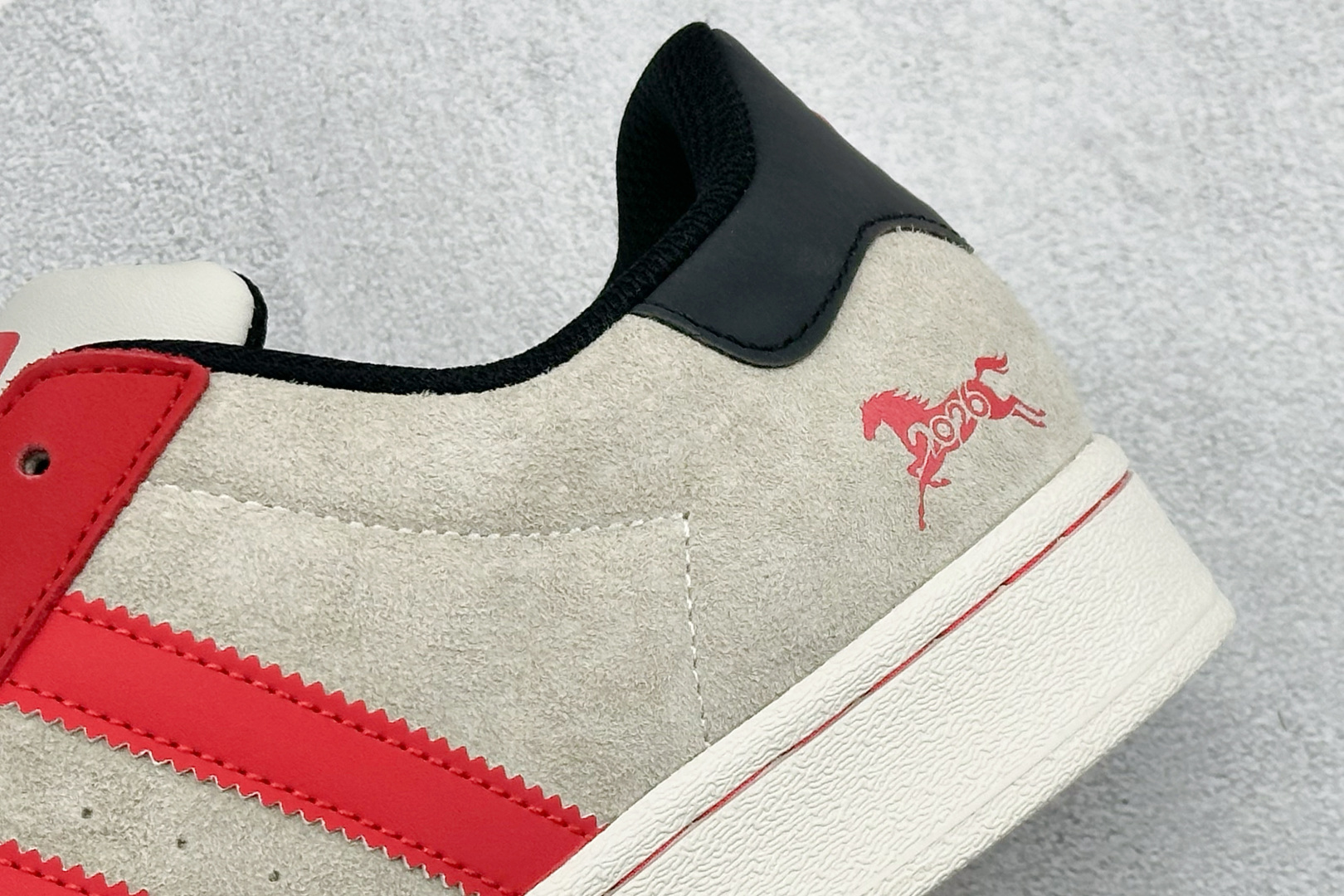AD Originals Super马年限定 贝壳头板鞋 SD6831-Top High Quatity Cheap Sneakers Fashion Clothing Clothes Bags handbags Shoes of all Brand wholesale With The best Quality And Beautiful Price from China Factory Chinese suppliers wholesaler seller AD Originals Super马年限定 贝壳头板鞋 SD6831