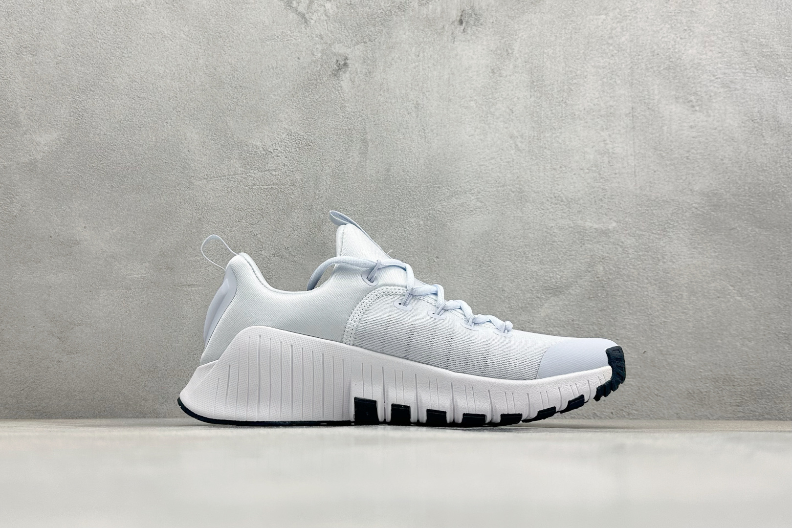 Nike Free Metcon 6 耐克网布圆头系带减震防滑生活休闲鞋 FJ7126-004-Top High Quatity Cheap Sneakers Fashion Clothing Clothes Bags handbags Shoes of all Brand wholesale With The best Quality And Beautiful Price from China Factory Chinese suppliers wholesaler seller Nike Free Metcon 6 耐克网布圆头系带减震防滑生活休闲鞋 FJ7126-004