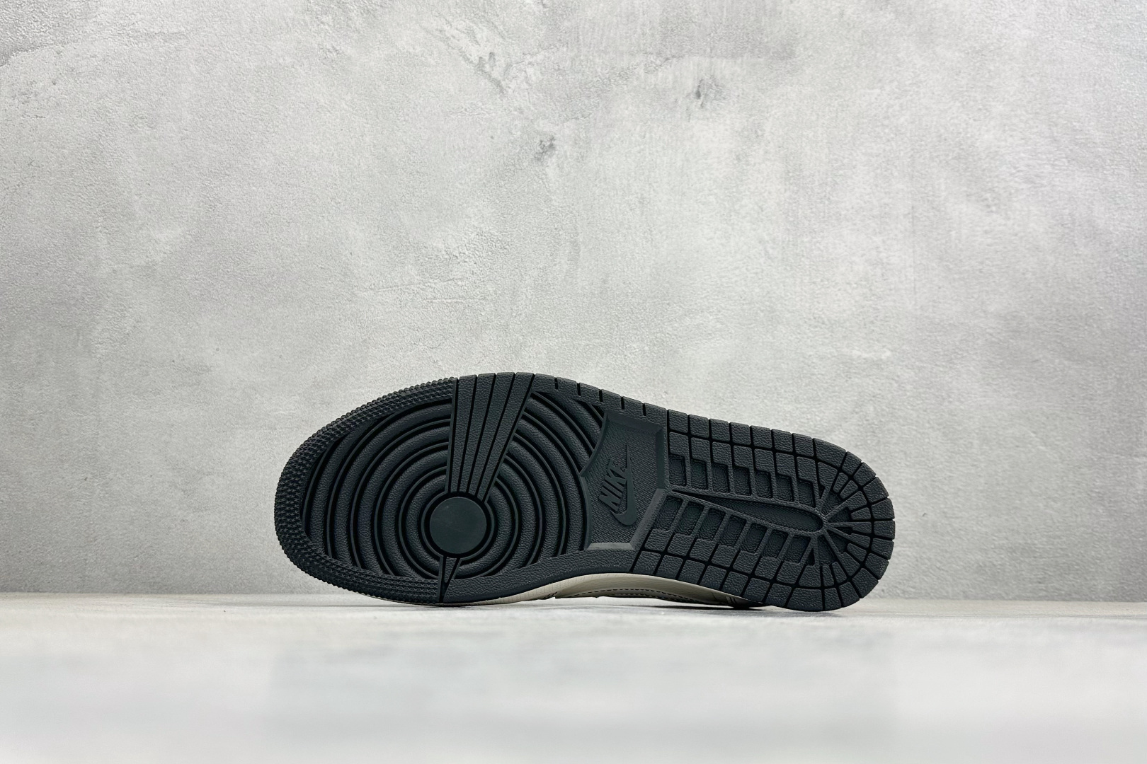 Air Jordan 1 Low AJ1 乔1 斯图西联名 高端定制 倒钩低帮复古篮球鞋 HH7518-092-Top High Quatity Cheap Sneakers Fashion Clothing Clothes Bags handbags Shoes of all Brand wholesale With The best Quality And Beautiful Price from China Factory Chinese suppliers wholesaler seller Air Jordan 1 Low AJ1 乔1 斯图西联名 高端定制 倒钩低帮复古篮球鞋 HH7518-092