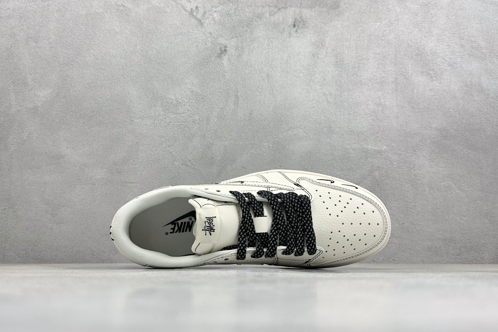 Air Jordan 1 Low AJ1 乔1 斯图西联名 高端定制 倒钩低帮复古篮球鞋 HH7518-092-Top High Quatity Cheap Sneakers Fashion Clothing Clothes Bags handbags Shoes of all Brand wholesale With The best Quality And Beautiful Price from China Factory Chinese suppliers wholesaler seller Air Jordan 1 Low AJ1 乔1 斯图西联名 高端定制 倒钩低帮复古篮球鞋 HH7518-092
