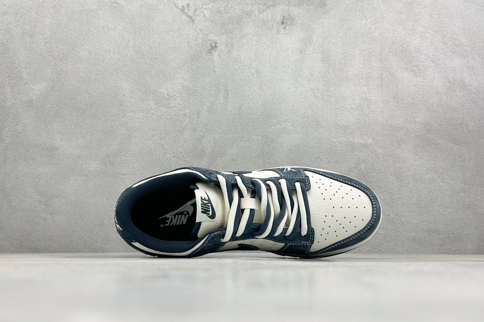 Nike Dunk Low Retro LV联名 周年高端定制 低帮休闲板鞋 KG6699-F26-Top High Quatity Cheap Sneakers Fashion Clothing Clothes Bags handbags Shoes of all Brand wholesale With The best Quality And Beautiful Price from China Factory Chinese suppliers wholesaler seller Nike Dunk Low Retro LV联名 周年高端定制 低帮休闲板鞋 KG6699-F26