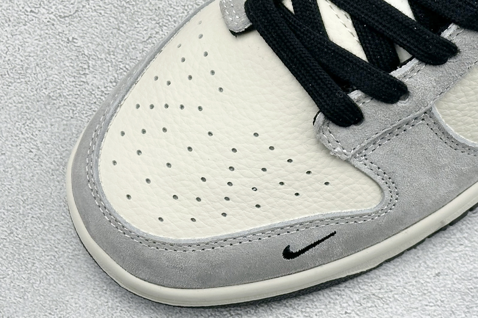 Nike Dunk Low Retro 北面联名 周年高端定制 低帮休闲板鞋 DN3168-032-Top High Quatity Cheap Sneakers Fashion Clothing Clothes Bags handbags Shoes of all Brand wholesale With The best Quality And Beautiful Price from China Factory Chinese suppliers wholesaler seller Nike Dunk Low Retro 北面联名 周年高端定制 低帮休闲板鞋 DN3168-032