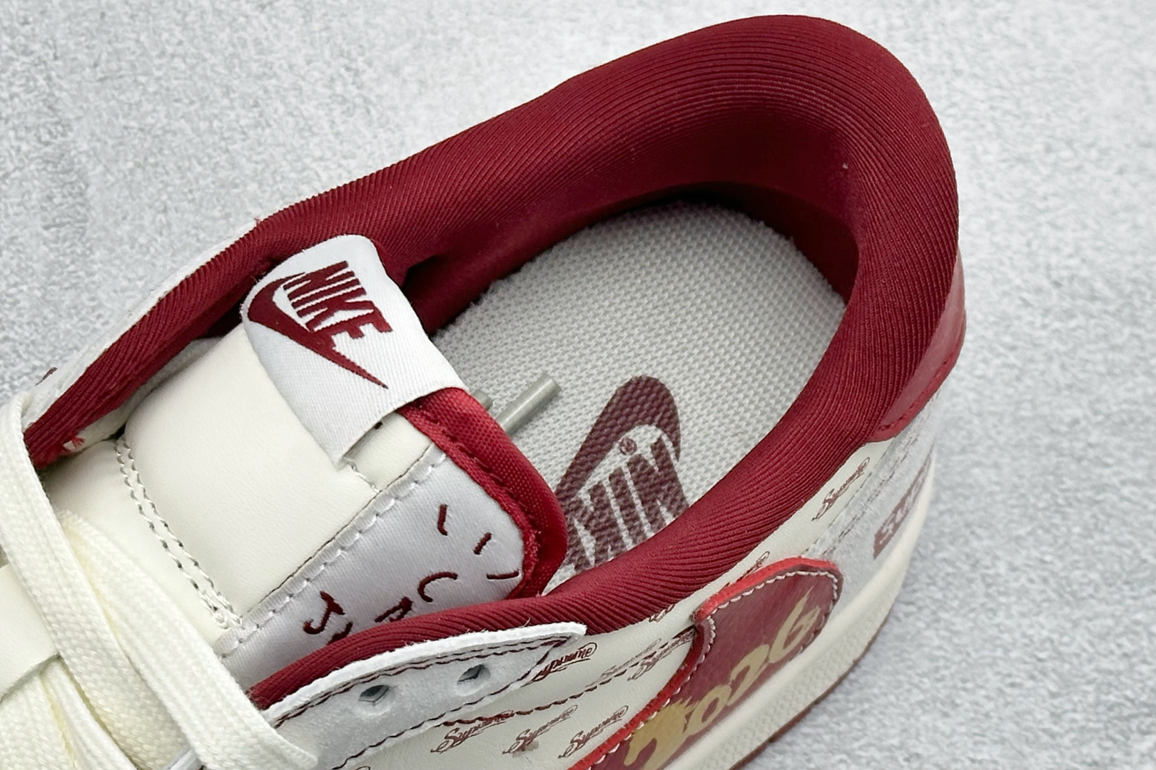 260 Air Jordan 1 Low AJ1 乔1 马年限定 高端定制 倒钩低帮复古篮球鞋 JP2026-116-Chinese UA Cheap High Quatity Brand Clothes Bags handbags Sneakers wholesale wholesaler seller from China Factory suppliers Fashion Clothing Shoes best Quality Beautiful Price 260 Air Jordan 1 Low AJ1 乔1 马年限定 高端定制 倒钩低帮复古篮球鞋 JP2026-116