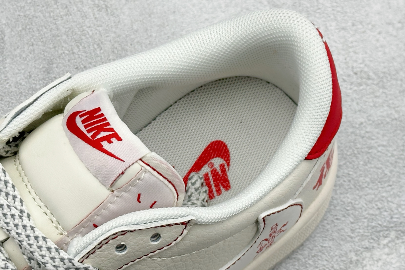 Air Jordan 1 Low AJ1 乔1 马年限定 高端定制 倒钩低帮复古篮球鞋 LX1988-808-Top High Quatity Cheap Sneakers Fashion Clothing Clothes Bags handbags Shoes of all Brand wholesale With The best Quality And Beautiful Price from China Factory Chinese suppliers wholesaler seller Air Jordan 1 Low AJ1 乔1 马年限定 高端定制 倒钩低帮复古篮球鞋 LX1988-808