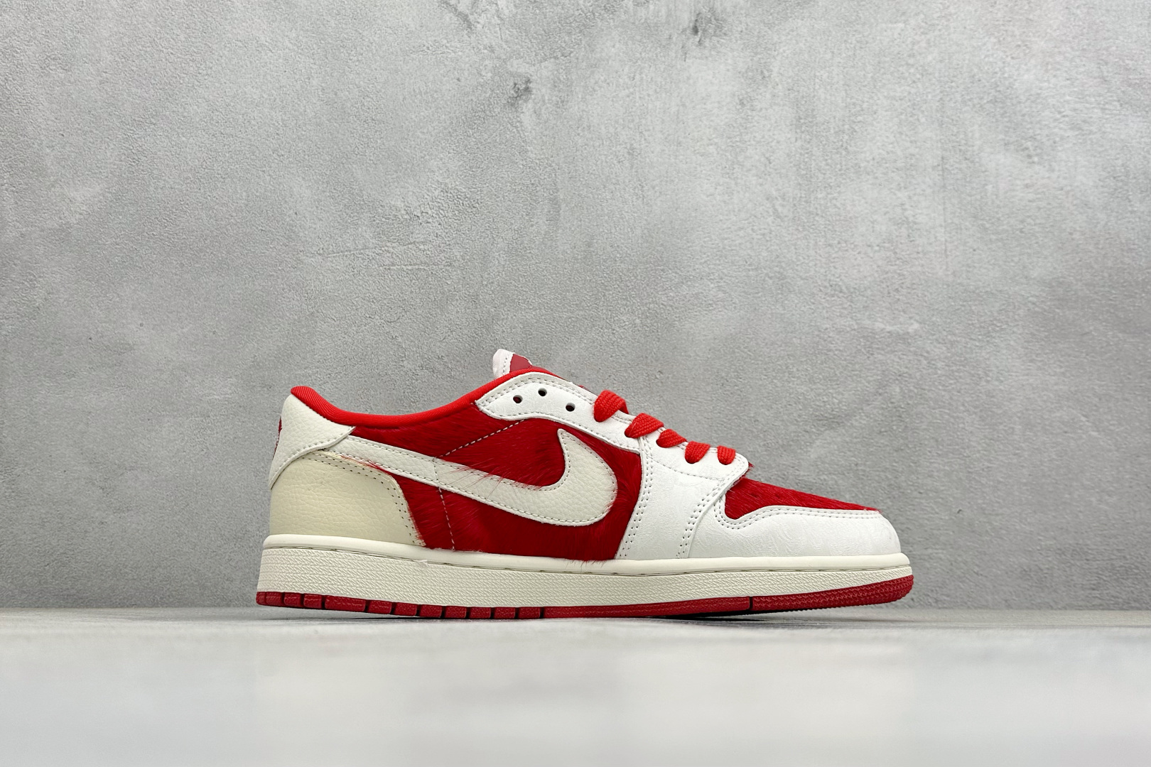 Air Jordan 1 Low AJ1 乔1 2026 马年限定 高端定制 倒钩低帮复古篮球鞋 XS2025-090-Top High Quatity Cheap Sneakers Fashion Clothing Clothes Bags handbags Shoes of all Brand wholesale With The best Quality And Beautiful Price from China Factory Chinese suppliers wholesaler seller Air Jordan 1 Low AJ1 乔1 2026 马年限定 高端定制 倒钩低帮复古篮球鞋 XS2025-090