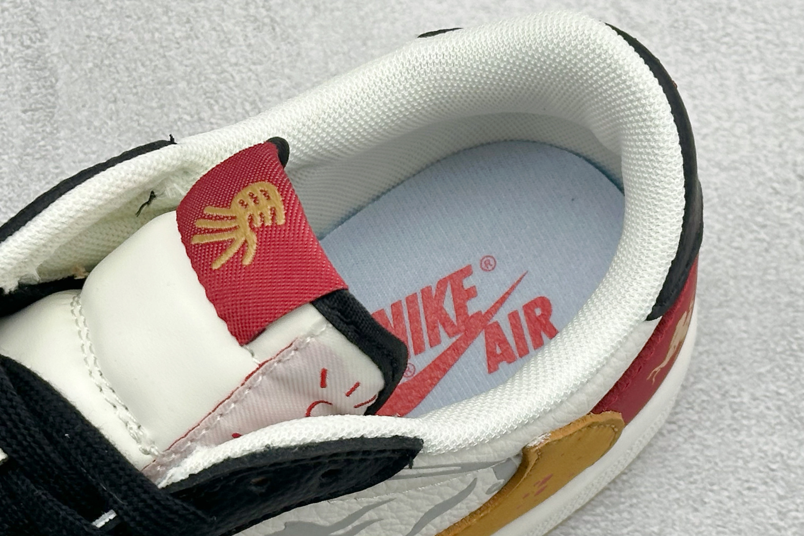Air Jordan 1 Low AJ1 乔1 马年限定 高端定制 倒钩低帮复古篮球鞋 DZ2688-128-Top High Quatity Cheap Sneakers Fashion Clothing Clothes Bags handbags Shoes of all Brand wholesale With The best Quality And Beautiful Price from China Factory Chinese suppliers wholesaler seller Air Jordan 1 Low AJ1 乔1 马年限定 高端定制 倒钩低帮复古篮球鞋 DZ2688-128