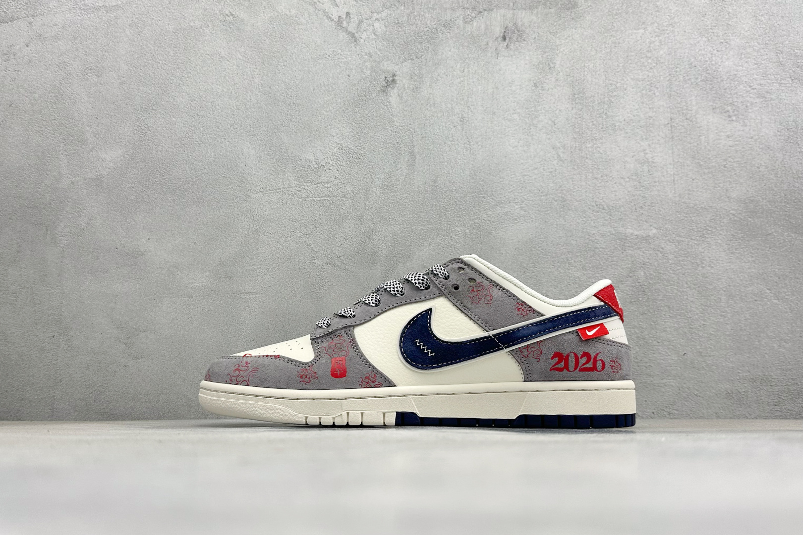 Nike SB Dunk Low RETRO 马年限定 高端定制 低帮休闲板鞋 YX5066-402 Nike SB Dunk Low RETRO 马年限定 高端定制 低帮休闲板鞋 YX5066-402