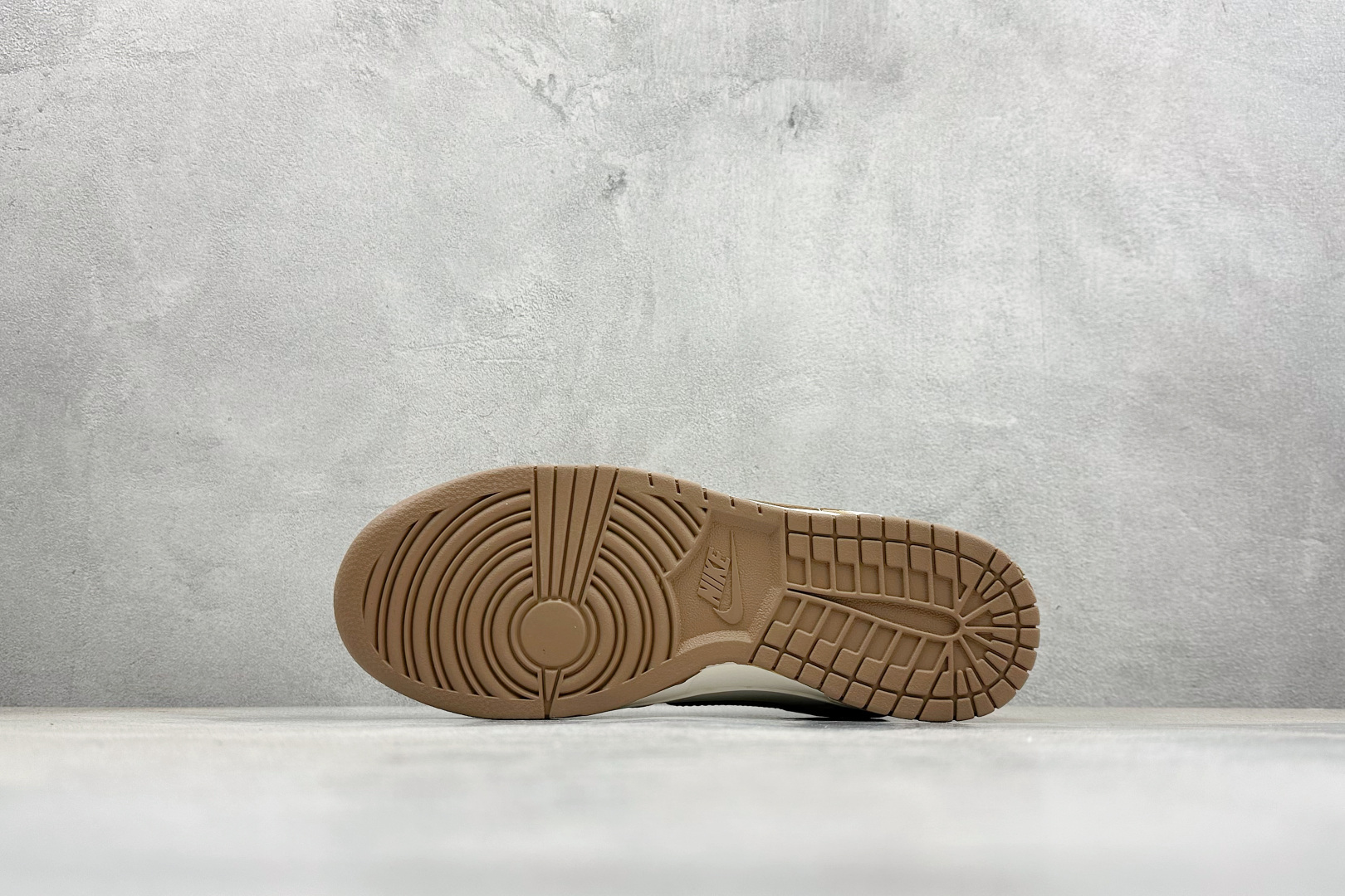 260 Nike SB Dunk Low RETRO 马年限定 高端定制 低帮休闲板鞋 SD6868-136