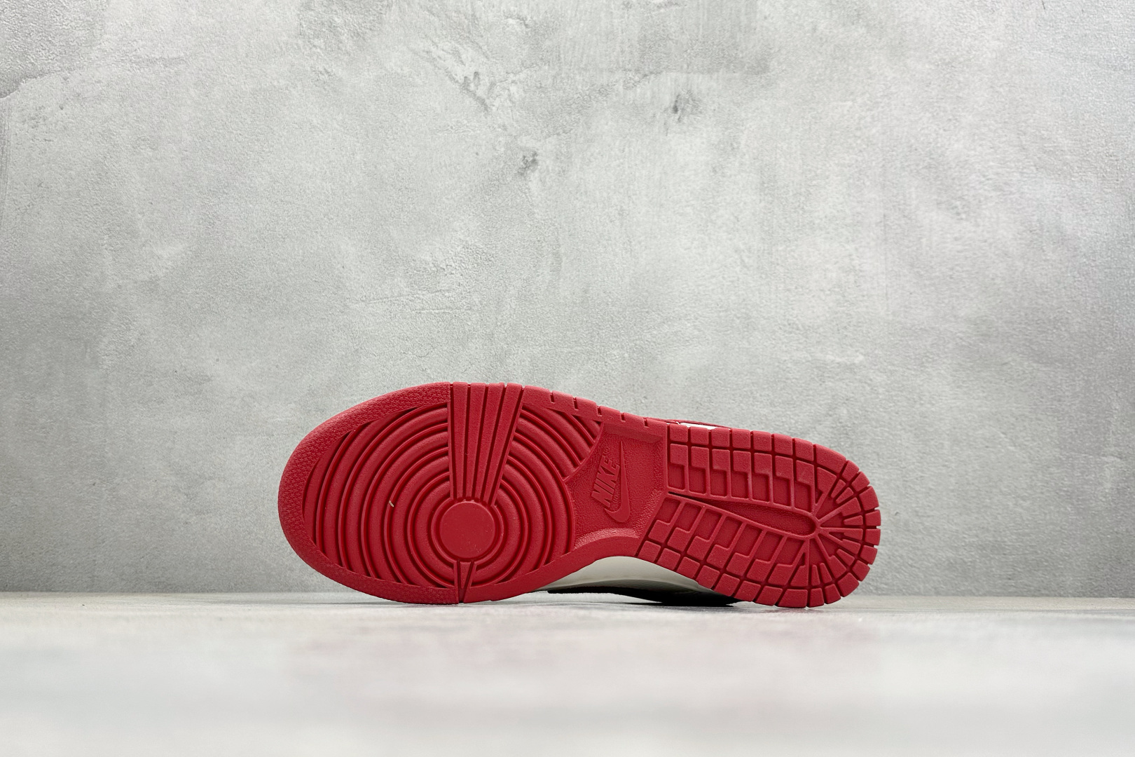 Nike SB Dunk Low RETRO 马年限定 高端定制 低帮休闲板鞋 CS1688-137 Nike SB Dunk Low RETRO 马年限定 高端定制 低帮休闲板鞋 CS1688-137