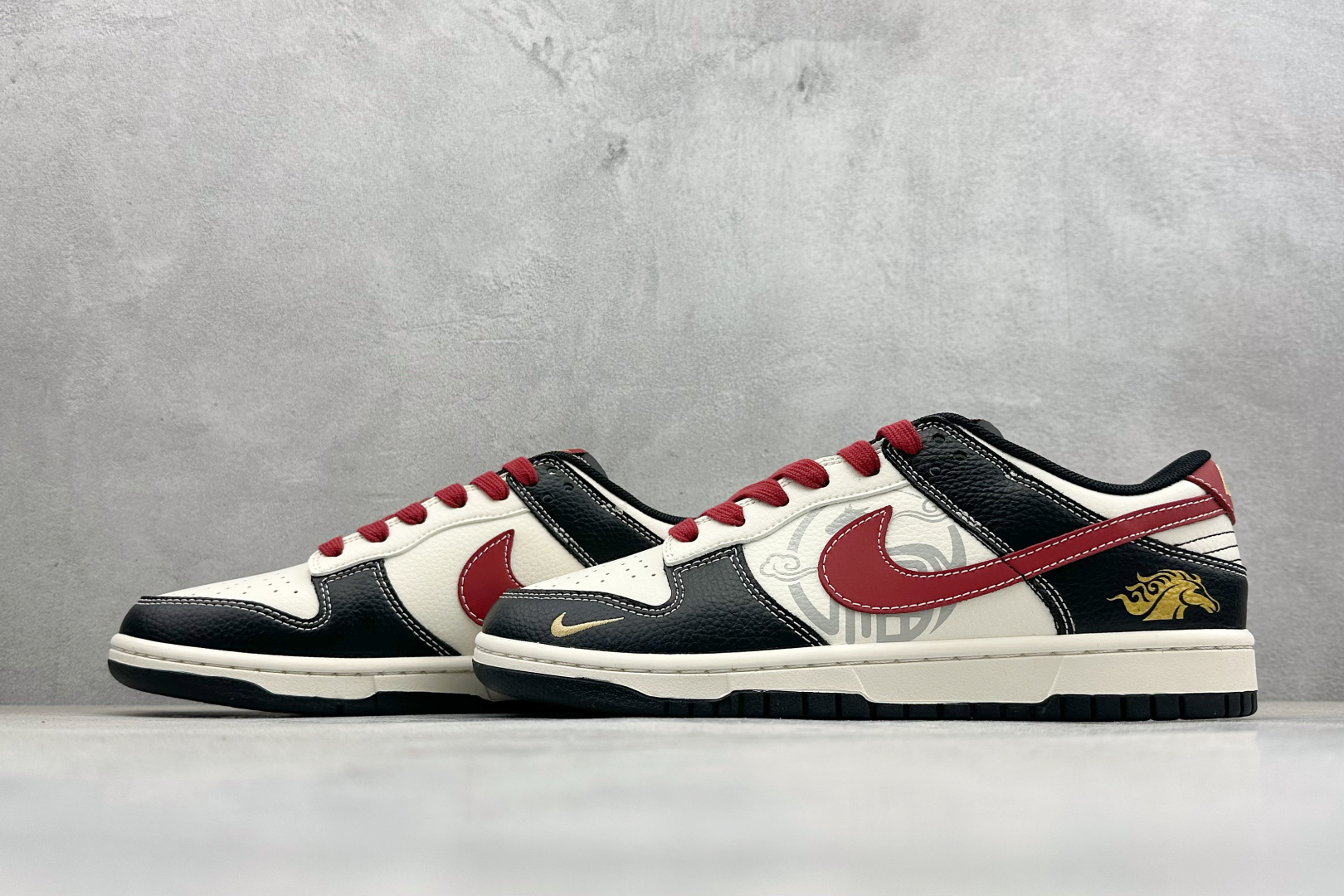 Nike SB Dunk Low“马年联名限定-红祥云纹”经典 Dunk Low HG0026-003-Top High Quatity Cheap Sneakers Fashion Clothing Clothes Bags handbags Shoes of all Brand wholesale With The best Quality And Beautiful Price from China Factory Chinese suppliers wholesaler seller Nike SB Dunk Low“马年联名限定-红祥云纹”经典 Dunk Low HG0026-003