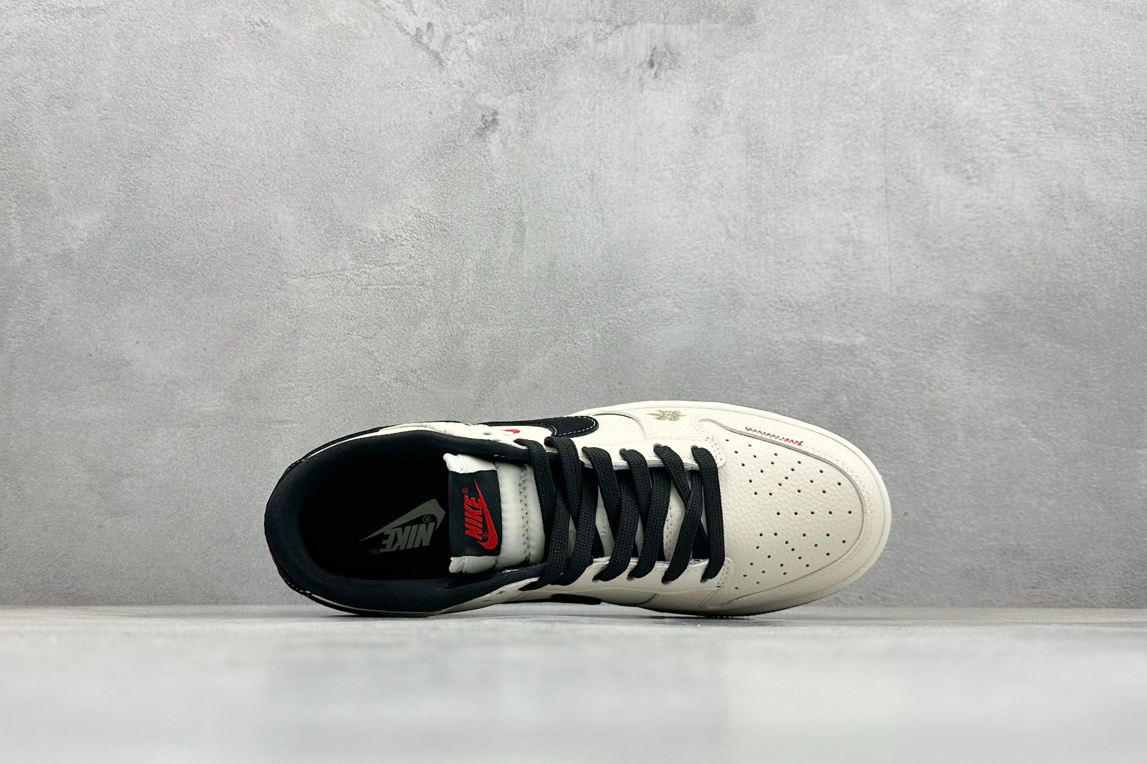 Nike SB Dunk Low RETRO 联名 高端定制 低帮休闲板鞋 SJ8888-009-Top High Quatity Cheap Sneakers Fashion Clothing Clothes Bags handbags Shoes of all Brand wholesale With The best Quality And Beautiful Price from China Factory Chinese suppliers wholesaler seller Nike SB Dunk Low RETRO 联名 高端定制 低帮休闲板鞋 SJ8888-009