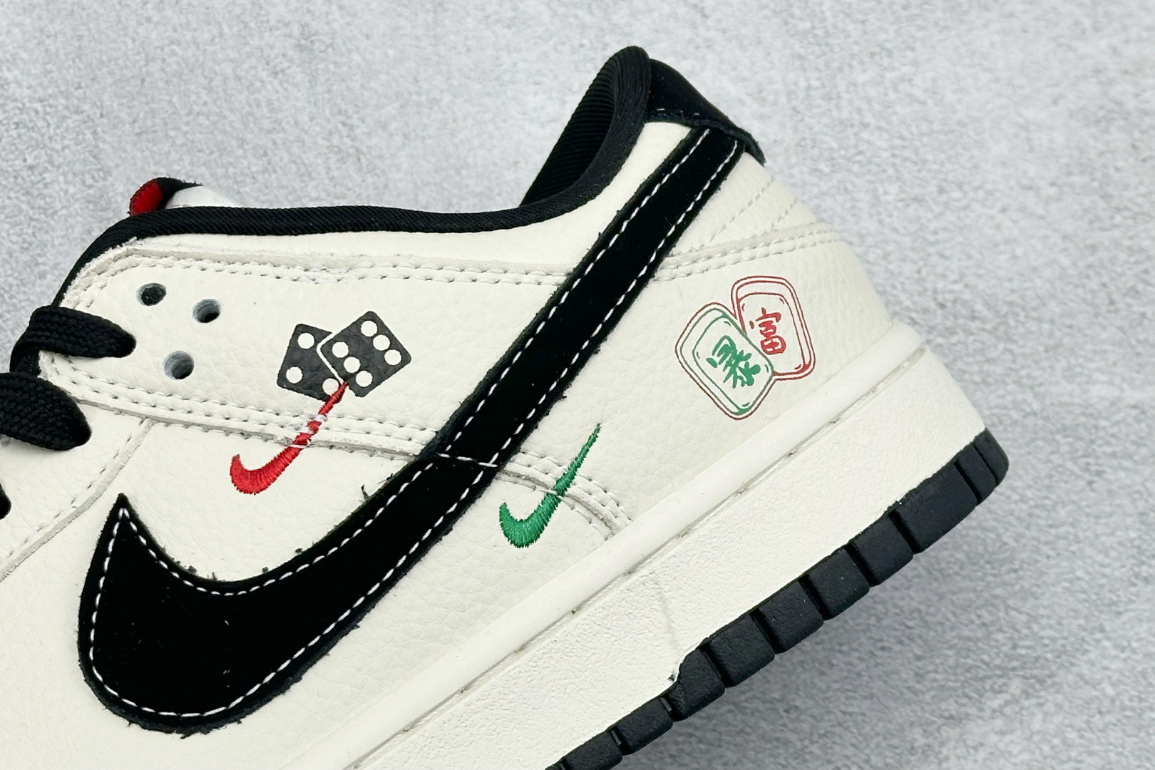 Nike SB Dunk Low RETRO 联名 高端定制 低帮休闲板鞋 SJ8888-009-Top High Quatity Cheap Sneakers Fashion Clothing Clothes Bags handbags Shoes of all Brand wholesale With The best Quality And Beautiful Price from China Factory Chinese suppliers wholesaler seller Nike SB Dunk Low RETRO 联名 高端定制 低帮休闲板鞋 SJ8888-009