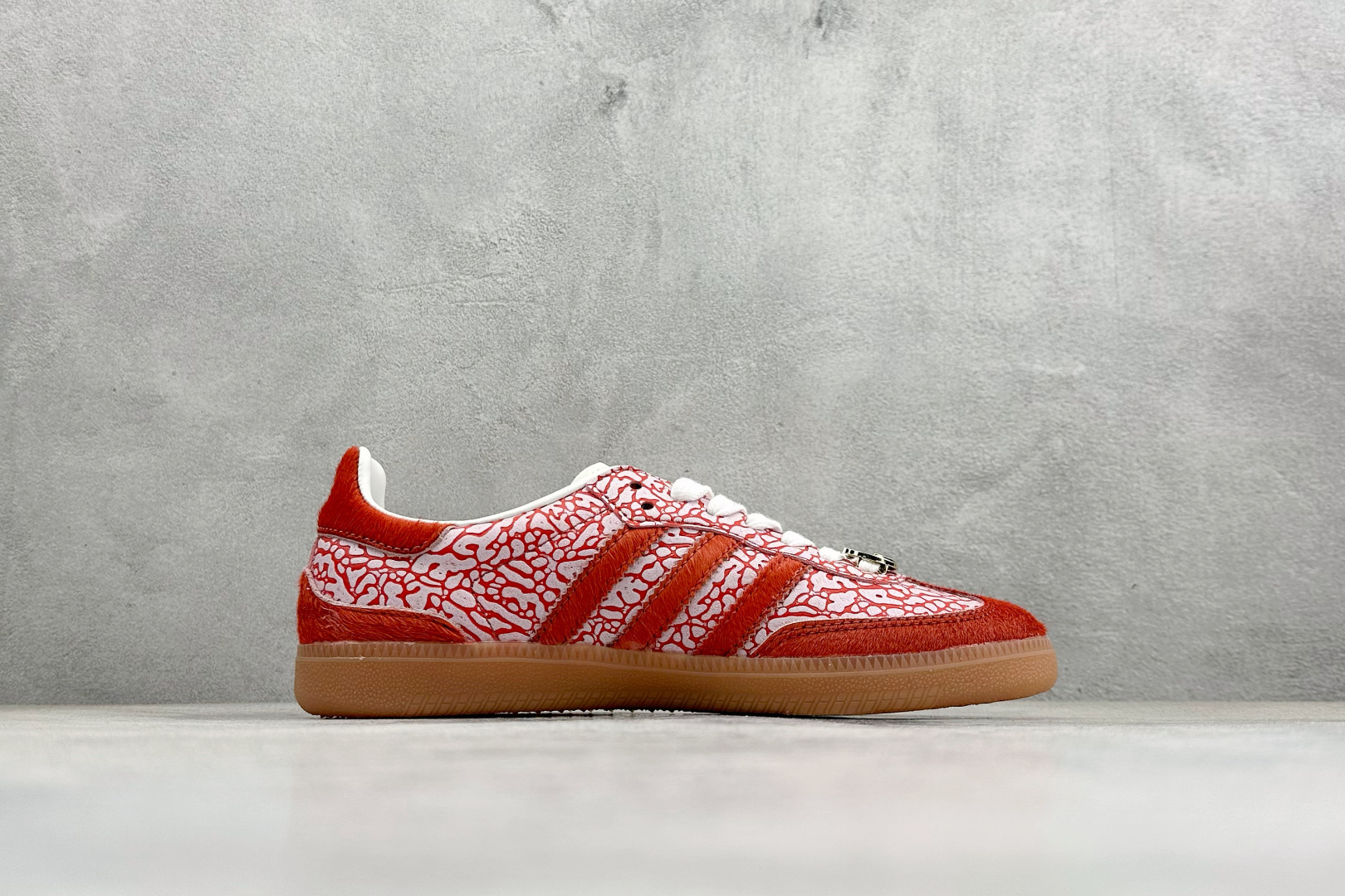 HZ版Adidas Samba 阿迪三叶草休闲板鞋 JR8743-Top High Quatity Cheap Sneakers Fashion Clothing Clothes Bags handbags Shoes of all Brand wholesale With The best Quality And Beautiful Price from China Factory Chinese suppliers wholesaler seller HZ版Adidas Samba 阿迪三叶草休闲板鞋 JR8743