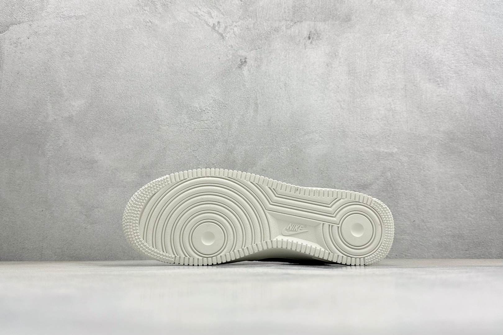 SC版Nike Air Force 1'07 Low 马年联名 云白绛金 空军一号低帮休闲板鞋 NH0601-507