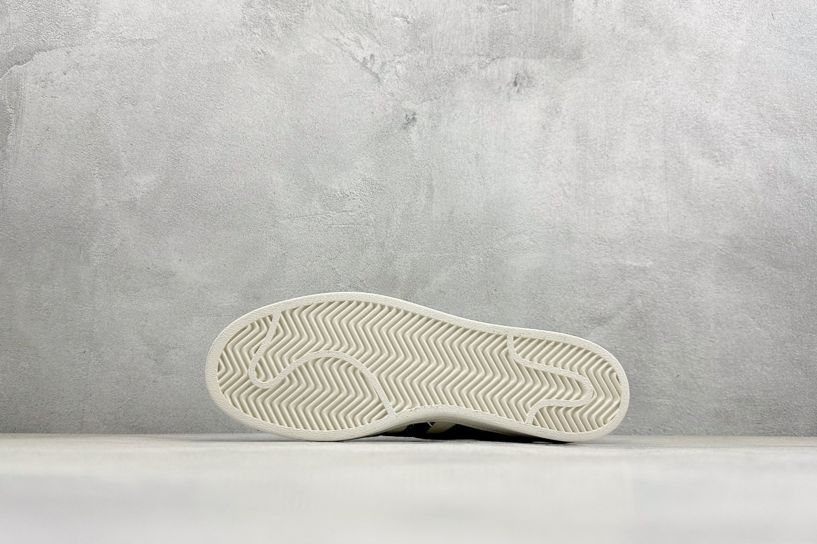 AD Originals Super马年限定 贝壳头板鞋 SD6828-Top High Quatity Cheap Sneakers Fashion Clothing Clothes Bags handbags Shoes of all Brand wholesale With The best Quality And Beautiful Price from China Factory Chinese suppliers wholesaler seller AD Originals Super马年限定 贝壳头板鞋 SD6828