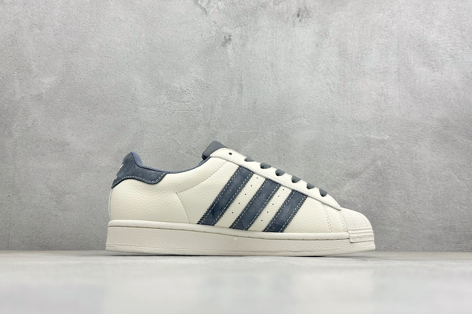 AD Originals Super马年限定 贝壳头板鞋 SD6828-Top High Quatity Cheap Sneakers Fashion Clothing Clothes Bags handbags Shoes of all Brand wholesale With The best Quality And Beautiful Price from China Factory Chinese suppliers wholesaler seller AD Originals Super马年限定 贝壳头板鞋 SD6828
