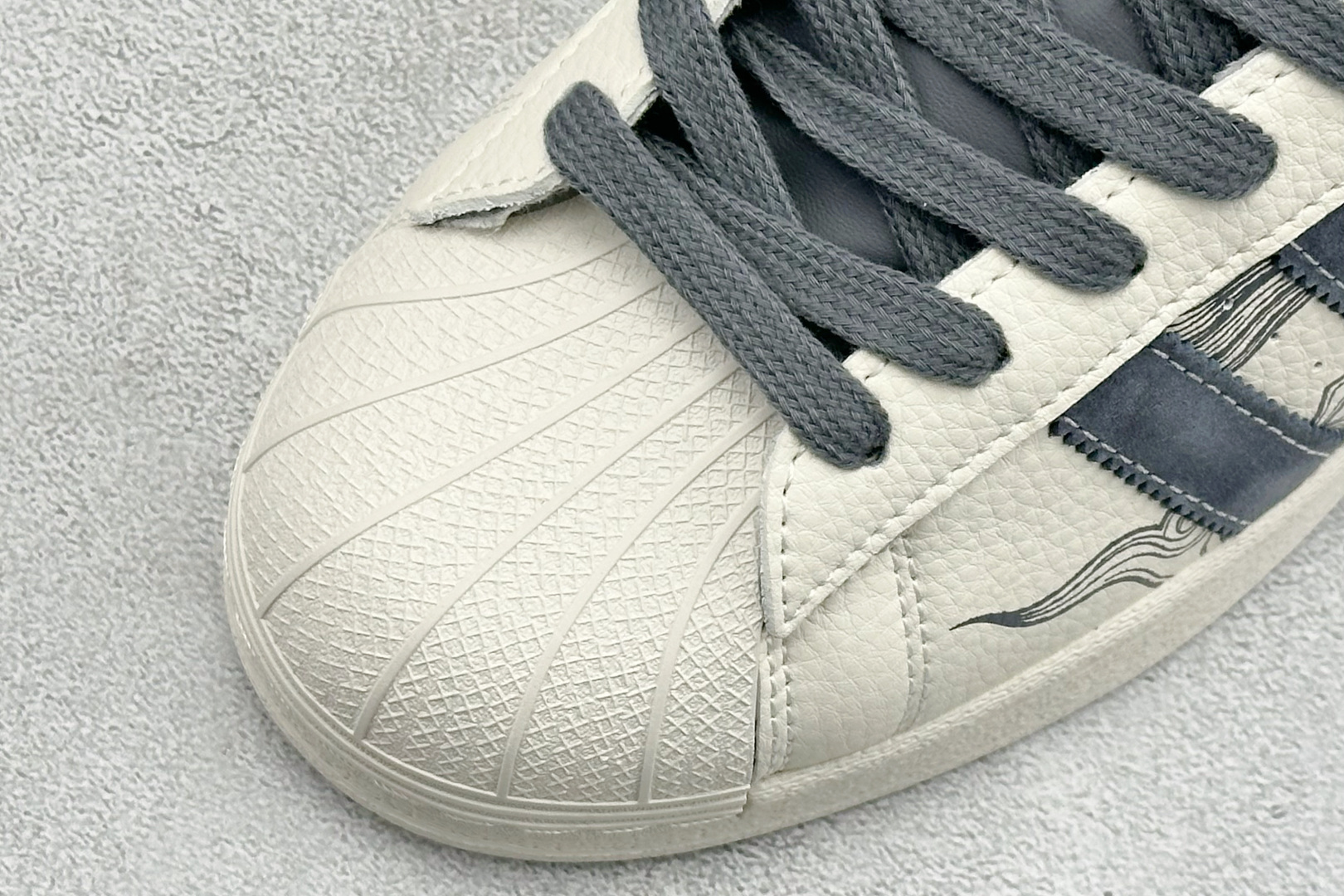 AD Originals Super马年限定 贝壳头板鞋 SD6828-Top High Quatity Cheap Sneakers Fashion Clothing Clothes Bags handbags Shoes of all Brand wholesale With The best Quality And Beautiful Price from China Factory Chinese suppliers wholesaler seller AD Originals Super马年限定 贝壳头板鞋 SD6828