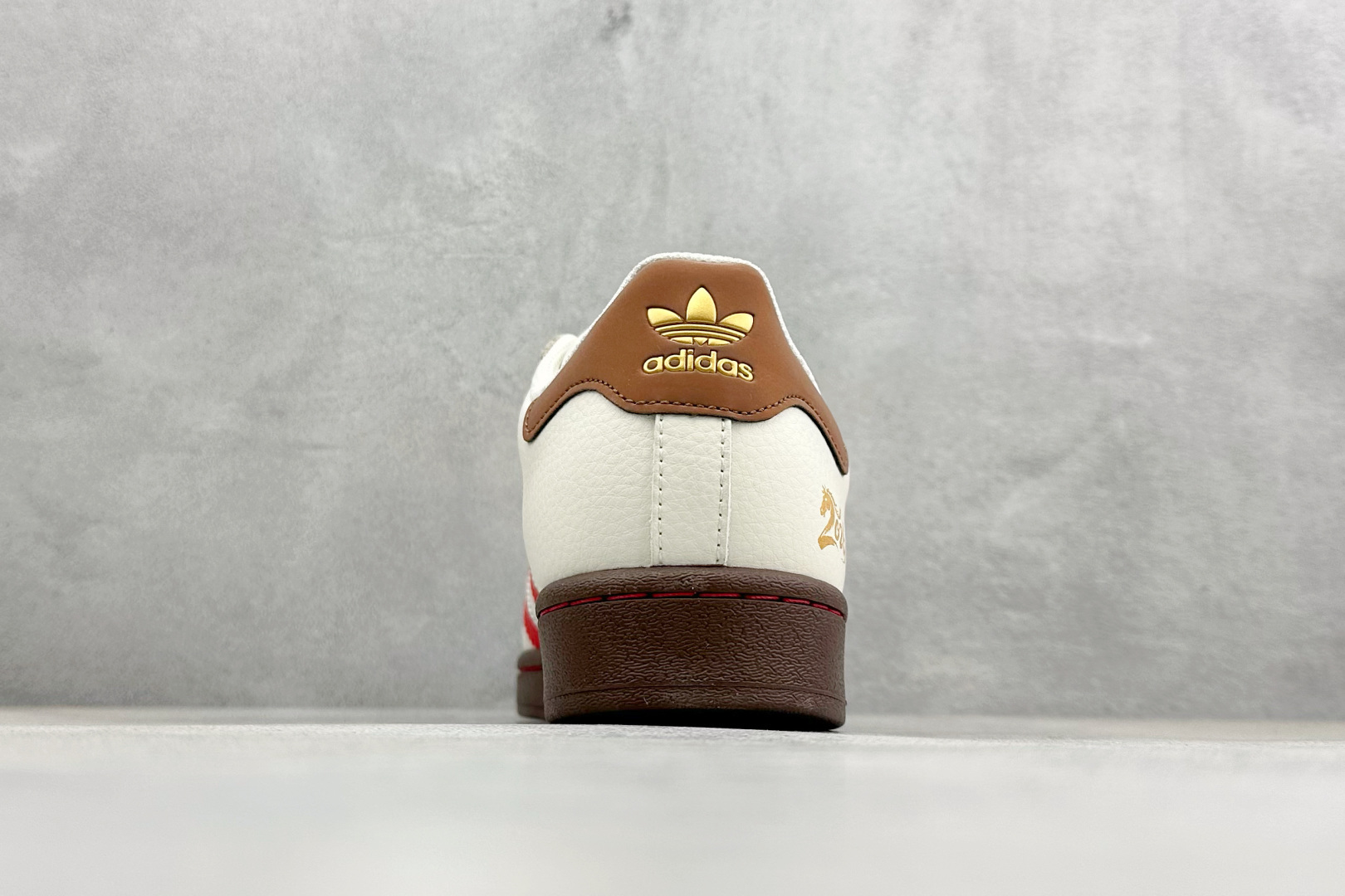 AD Originals Super2026 马年限定 贝壳头板鞋 JY8924-Top High Quatity Cheap Sneakers Fashion Clothing Clothes Bags handbags Shoes of all Brand wholesale With The best Quality And Beautiful Price from China Factory Chinese suppliers wholesaler seller AD Originals Super2026 马年限定 贝壳头板鞋 JY8924