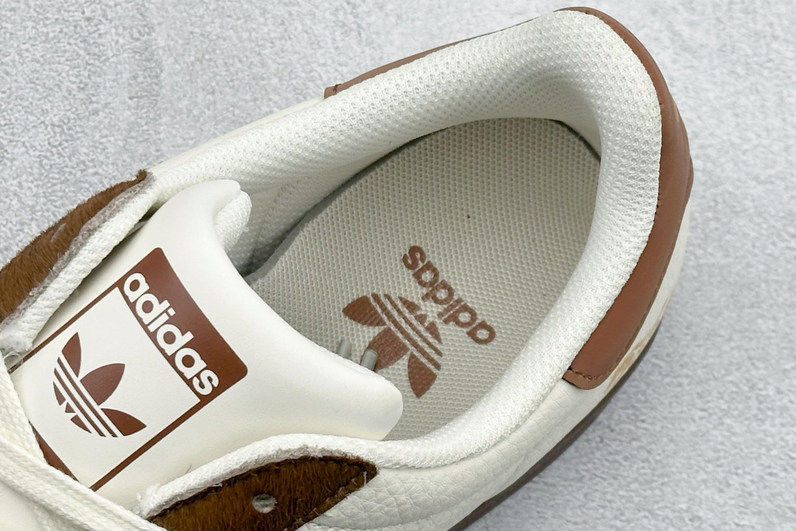 AD Originals Super2026 马年限定 贝壳头板鞋 JY8924-Top High Quatity Cheap Sneakers Fashion Clothing Clothes Bags handbags Shoes of all Brand wholesale With The best Quality And Beautiful Price from China Factory Chinese suppliers wholesaler seller AD Originals Super2026 马年限定 贝壳头板鞋 JY8924