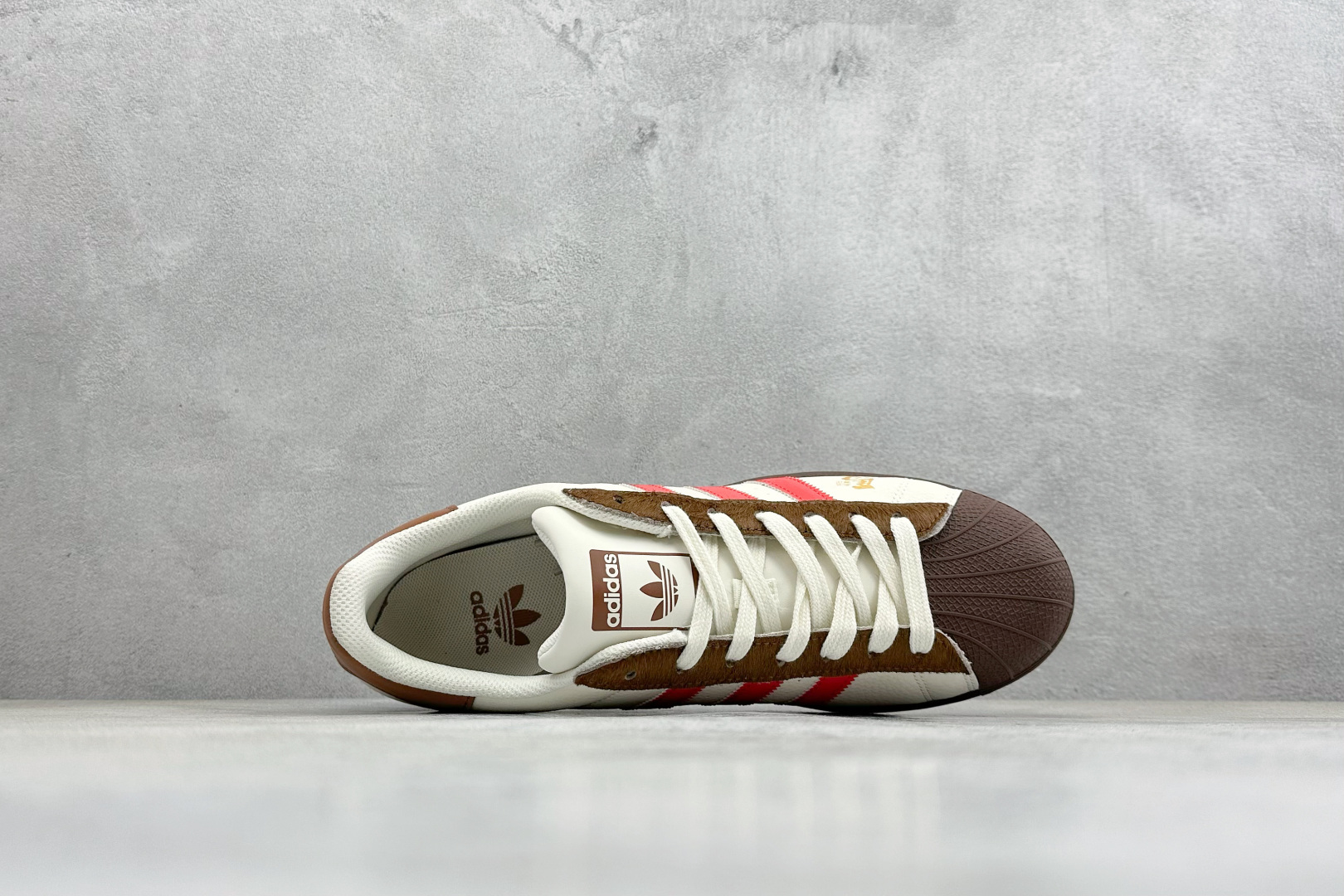 AD Originals Super2026 马年限定 贝壳头板鞋 JY8924-Top High Quatity Cheap Sneakers Fashion Clothing Clothes Bags handbags Shoes of all Brand wholesale With The best Quality And Beautiful Price from China Factory Chinese suppliers wholesaler seller AD Originals Super2026 马年限定 贝壳头板鞋 JY8924