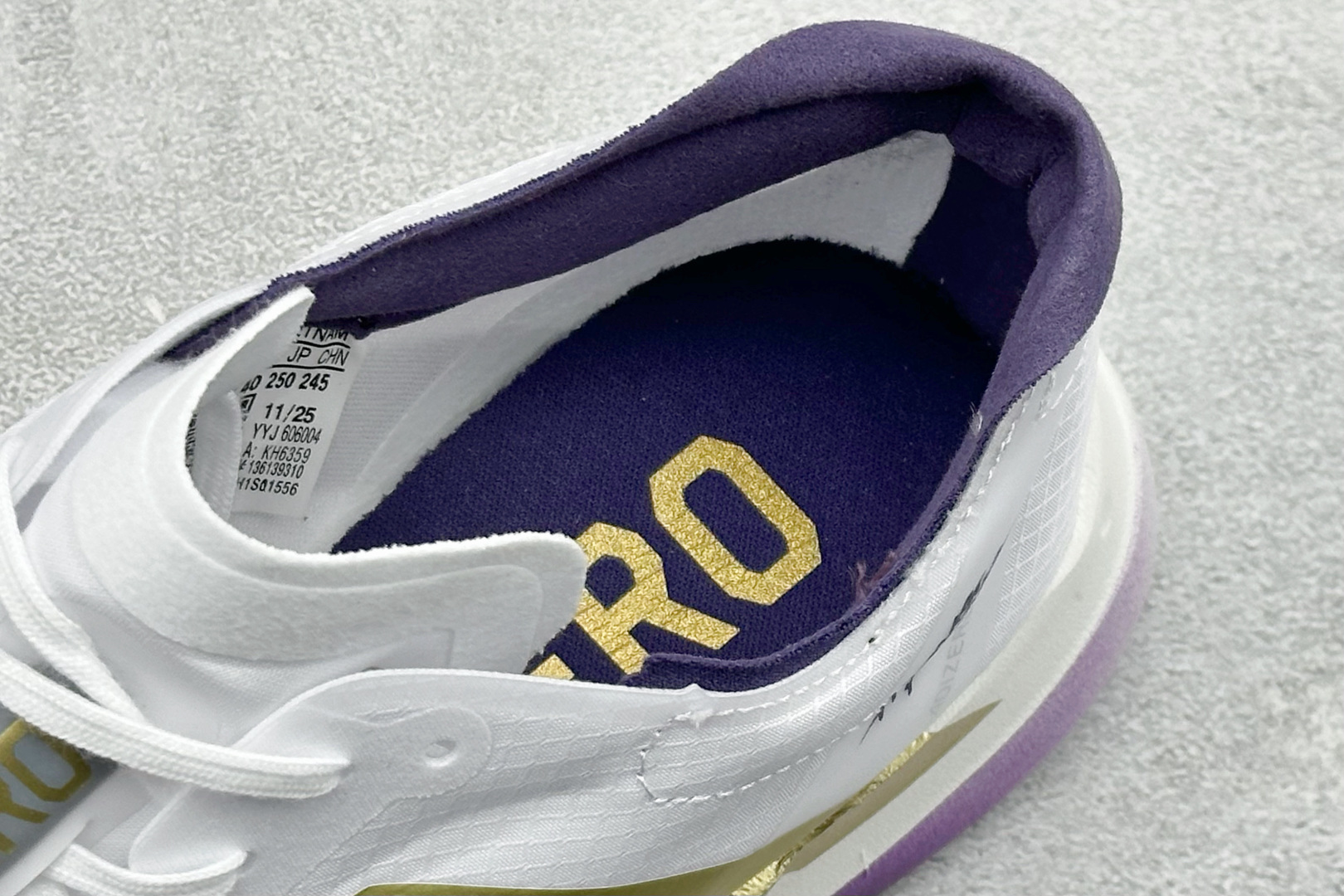 Adidas Adizero Adios Pro 4 M 阿迪透气轻盈低帮跑步鞋 KH6359