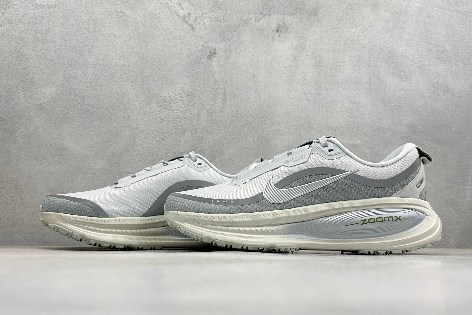 NK Vomero 18 GTX 舒适百搭网面透气休闲跑步鞋 HQ7001-003-Top High Quatity Cheap Sneakers Fashion Clothing Clothes Bags handbags Shoes of all Brand wholesale With The best Quality And Beautiful Price from China Factory Chinese suppliers wholesaler seller NK Vomero 18 GTX 舒适百搭网面透气休闲跑步鞋 HQ7001-003