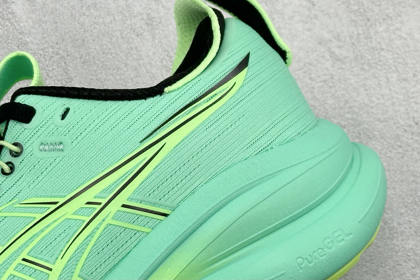 Asics Gel-Nimbus 28 亚瑟士复古透气休闲鞋缓震耐磨跑步鞋 1011C127-300-Top High Quatity Cheap Sneakers Fashion Clothing Clothes Bags handbags Shoes of all Brand wholesale With The best Quality And Beautiful Price from China Factory Chinese suppliers wholesaler seller Asics Gel-Nimbus 28 亚瑟士复古透气休闲鞋缓震耐磨跑步鞋 1011C127-300