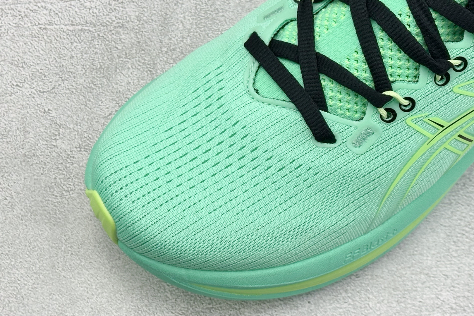 Asics Gel-Nimbus 28 亚瑟士复古透气休闲鞋缓震耐磨跑步鞋 1011C127-300-Top High Quatity Cheap Sneakers Fashion Clothing Clothes Bags handbags Shoes of all Brand wholesale With The best Quality And Beautiful Price from China Factory Chinese suppliers wholesaler seller Asics Gel-Nimbus 28 亚瑟士复古透气休闲鞋缓震耐磨跑步鞋 1011C127-300