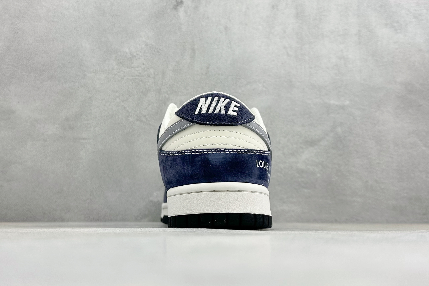 Nike Dunk Low Retro LV联名 周年高端定制 低帮休闲板鞋 KG6699-F12 Nike Dunk Low Retro LV联名 周年高端定制 低帮休闲板鞋 KG6699-F12