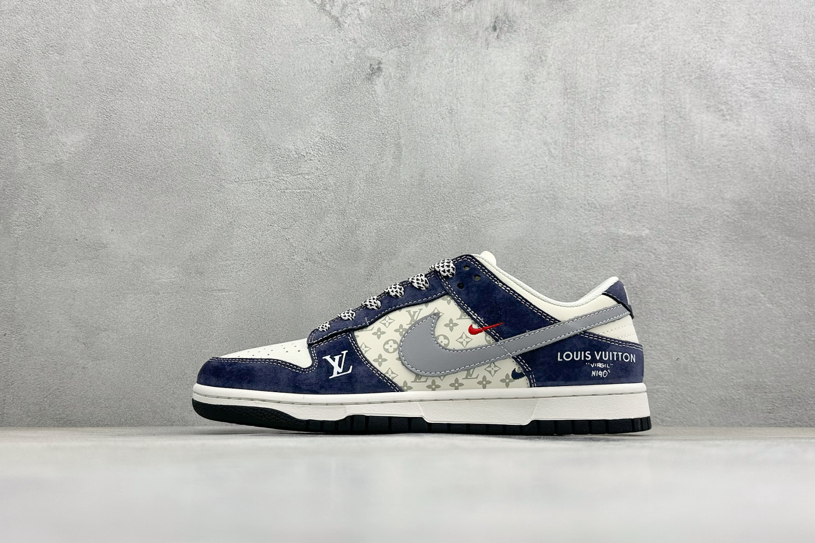 Nike Dunk Low Retro LV联名 周年高端定制 低帮休闲板鞋 KG6699-F12 Nike Dunk Low Retro LV联名 周年高端定制 低帮休闲板鞋 KG6699-F12