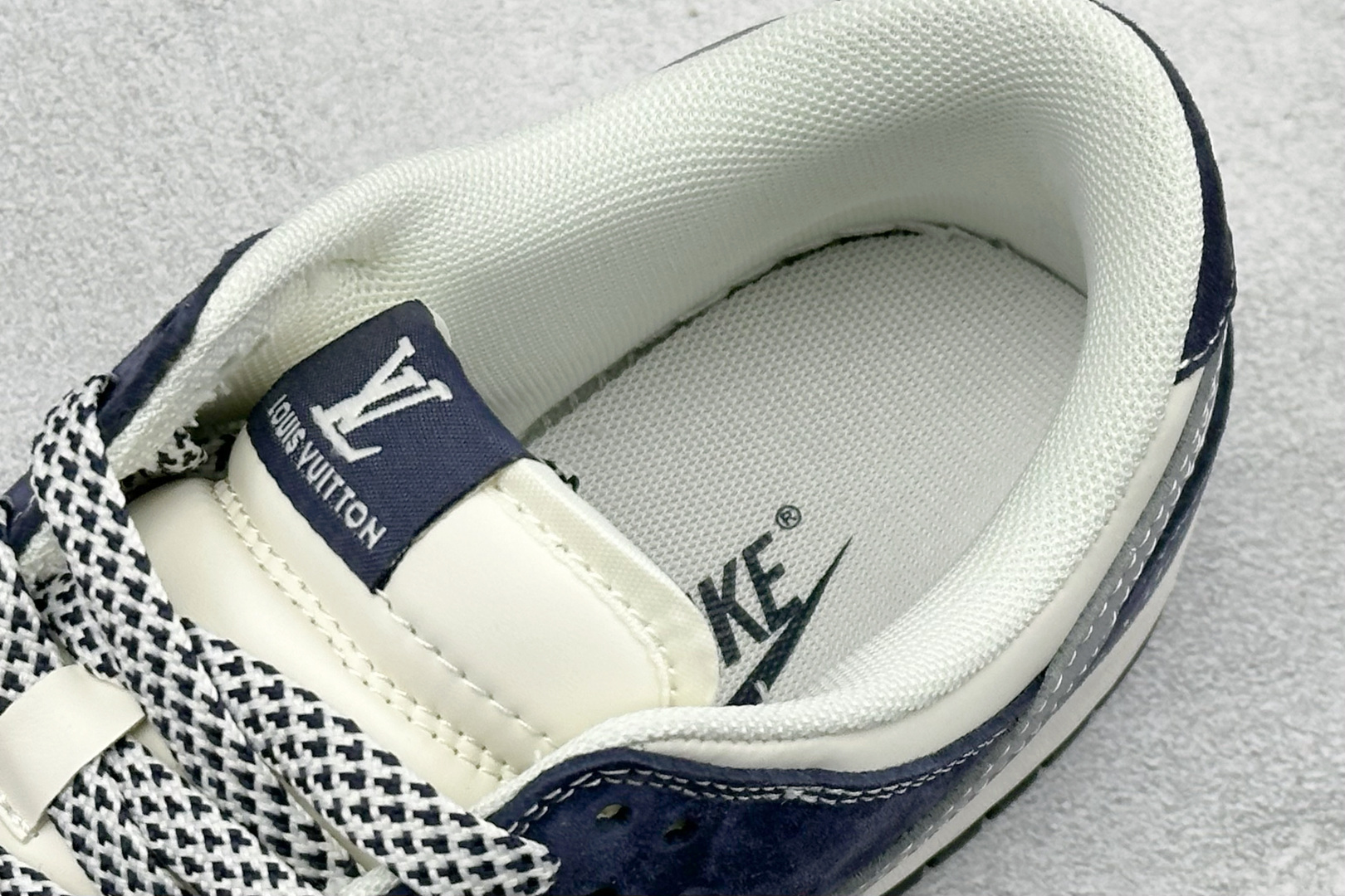 Nike Dunk Low Retro LV联名 周年高端定制 低帮休闲板鞋 KG6699-F12 Nike Dunk Low Retro LV联名 周年高端定制 低帮休闲板鞋 KG6699-F12