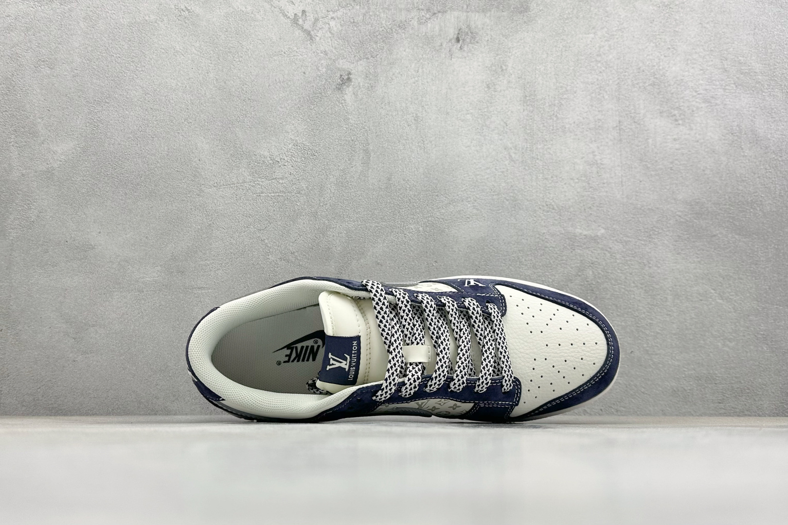 Nike Dunk Low Retro LV联名 周年高端定制 低帮休闲板鞋 KG6699-F12 Nike Dunk Low Retro LV联名 周年高端定制 低帮休闲板鞋 KG6699-F12