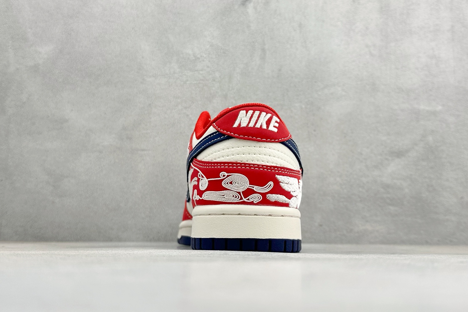 Nike Dunk Low Retro 马年限定 周年高端定制 低帮休闲板鞋JJ2508-602-Top High Quatity Cheap Sneakers Fashion Clothing Clothes Bags handbags Shoes of all Brand wholesale With The best Quality And Beautiful Price from China Factory Chinese suppliers wholesaler seller Nike Dunk Low Retro 马年限定 周年高端定制 低帮休闲板鞋JJ2508-602