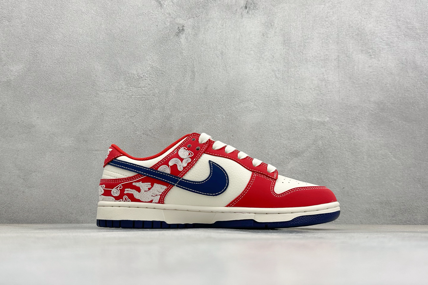 Nike Dunk Low Retro 马年限定 周年高端定制 低帮休闲板鞋JJ2508-602-Top High Quatity Cheap Sneakers Fashion Clothing Clothes Bags handbags Shoes of all Brand wholesale With The best Quality And Beautiful Price from China Factory Chinese suppliers wholesaler seller Nike Dunk Low Retro 马年限定 周年高端定制 低帮休闲板鞋JJ2508-602