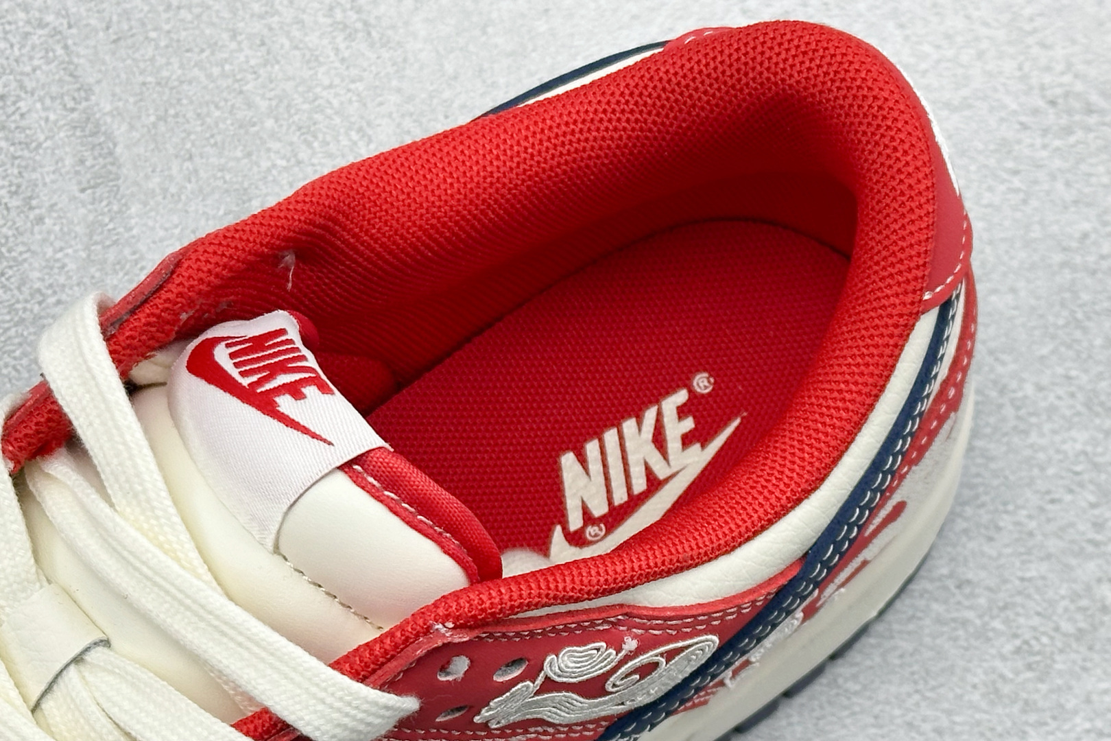 Nike Dunk Low Retro 马年限定 周年高端定制 低帮休闲板鞋JJ2508-602-Top High Quatity Cheap Sneakers Fashion Clothing Clothes Bags handbags Shoes of all Brand wholesale With The best Quality And Beautiful Price from China Factory Chinese suppliers wholesaler seller Nike Dunk Low Retro 马年限定 周年高端定制 低帮休闲板鞋JJ2508-602