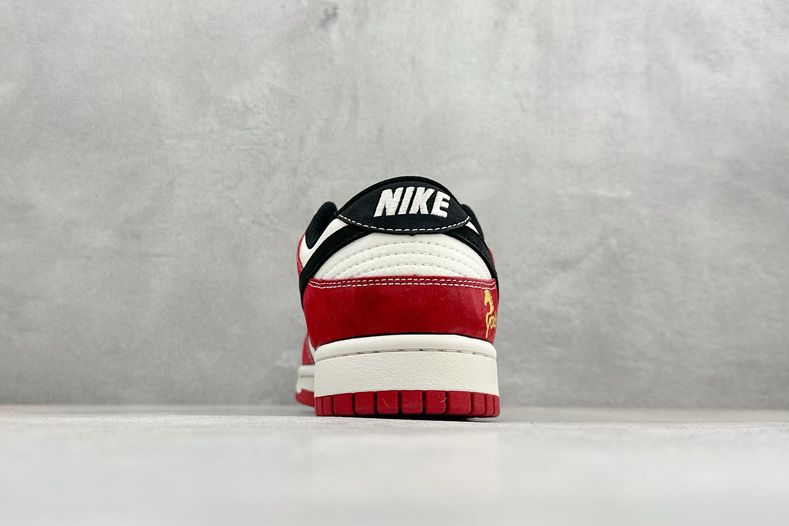 260 Nike Dunk Low Retro 2026马年限定 周年高端定制 低帮休闲板鞋 CS1688-138-Chinese UA Cheap High Quatity Brand Clothes Bags handbags Sneakers wholesale wholesaler seller from China Factory suppliers Fashion Clothing Shoes best Quality Beautiful Price 260 Nike Dunk Low Retro 2026马年限定 周年高端定制 低帮休闲板鞋 CS1688-138