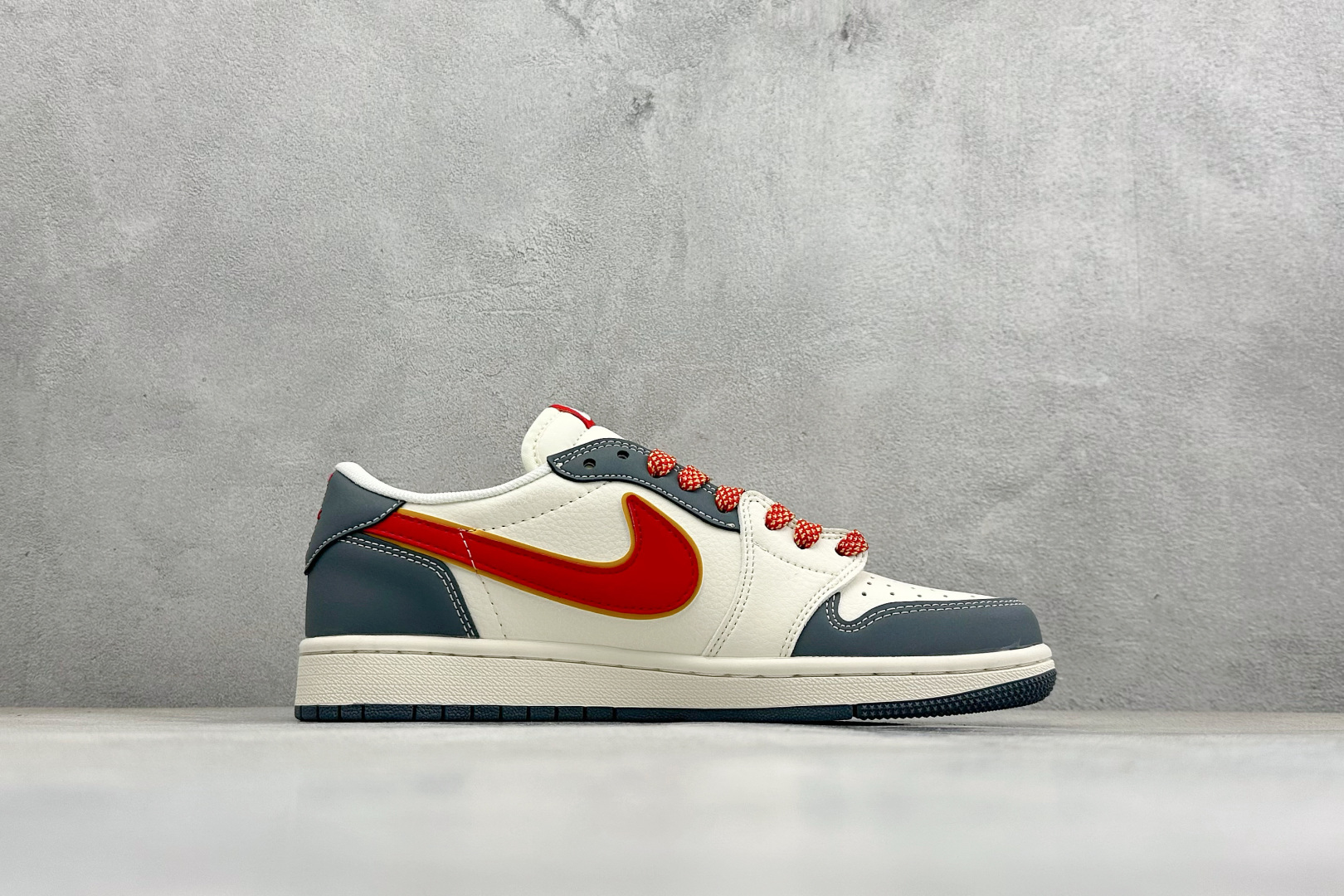 Air Jordan 1 Low AJ1 乔1 马年限定 高端定制 倒钩低帮复古篮球鞋 JJ2508-104-Top High Quatity Cheap Sneakers Fashion Clothing Clothes Bags handbags Shoes of all Brand wholesale With The best Quality And Beautiful Price from China Factory Chinese suppliers wholesaler seller Air Jordan 1 Low AJ1 乔1 马年限定 高端定制 倒钩低帮复古篮球鞋 JJ2508-104