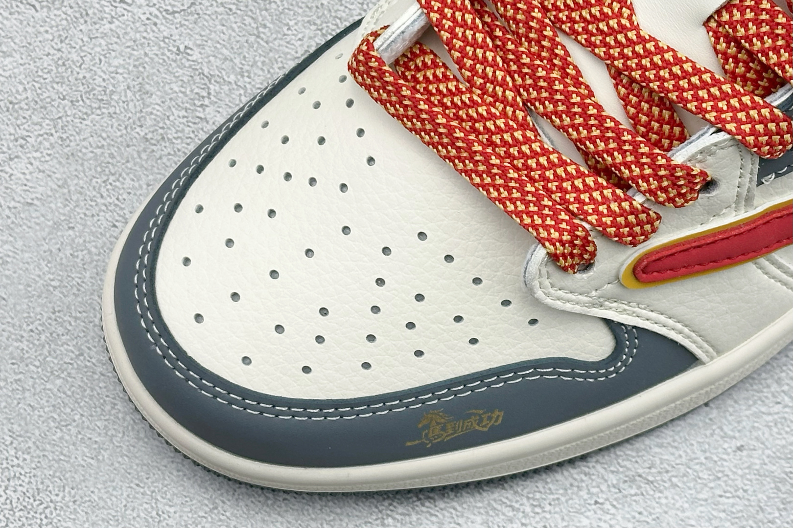 Air Jordan 1 Low AJ1 乔1 马年限定 高端定制 倒钩低帮复古篮球鞋 JJ2508-104-Top High Quatity Cheap Sneakers Fashion Clothing Clothes Bags handbags Shoes of all Brand wholesale With The best Quality And Beautiful Price from China Factory Chinese suppliers wholesaler seller Air Jordan 1 Low AJ1 乔1 马年限定 高端定制 倒钩低帮复古篮球鞋 JJ2508-104