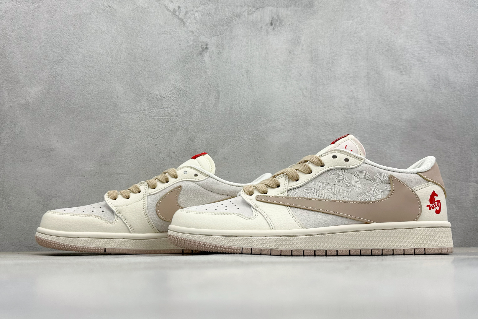 Air Jordan 1 Low AJ1 乔1 马年限定 高端定制 倒钩低帮复古篮球鞋 DX5688-005-Top High Quatity Cheap Sneakers Fashion Clothing Clothes Bags handbags Shoes of all Brand wholesale With The best Quality And Beautiful Price from China Factory Chinese suppliers wholesaler seller Air Jordan 1 Low AJ1 乔1 马年限定 高端定制 倒钩低帮复古篮球鞋 DX5688-005